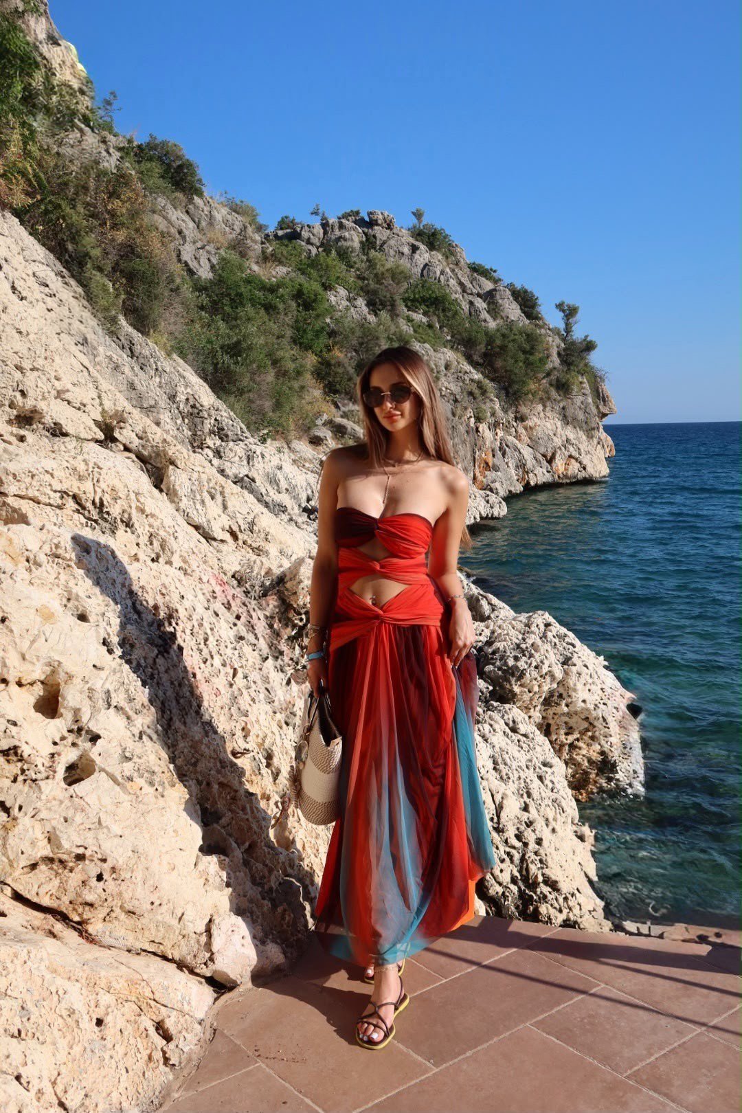 Flora Dekolteli Uzun Elbise 