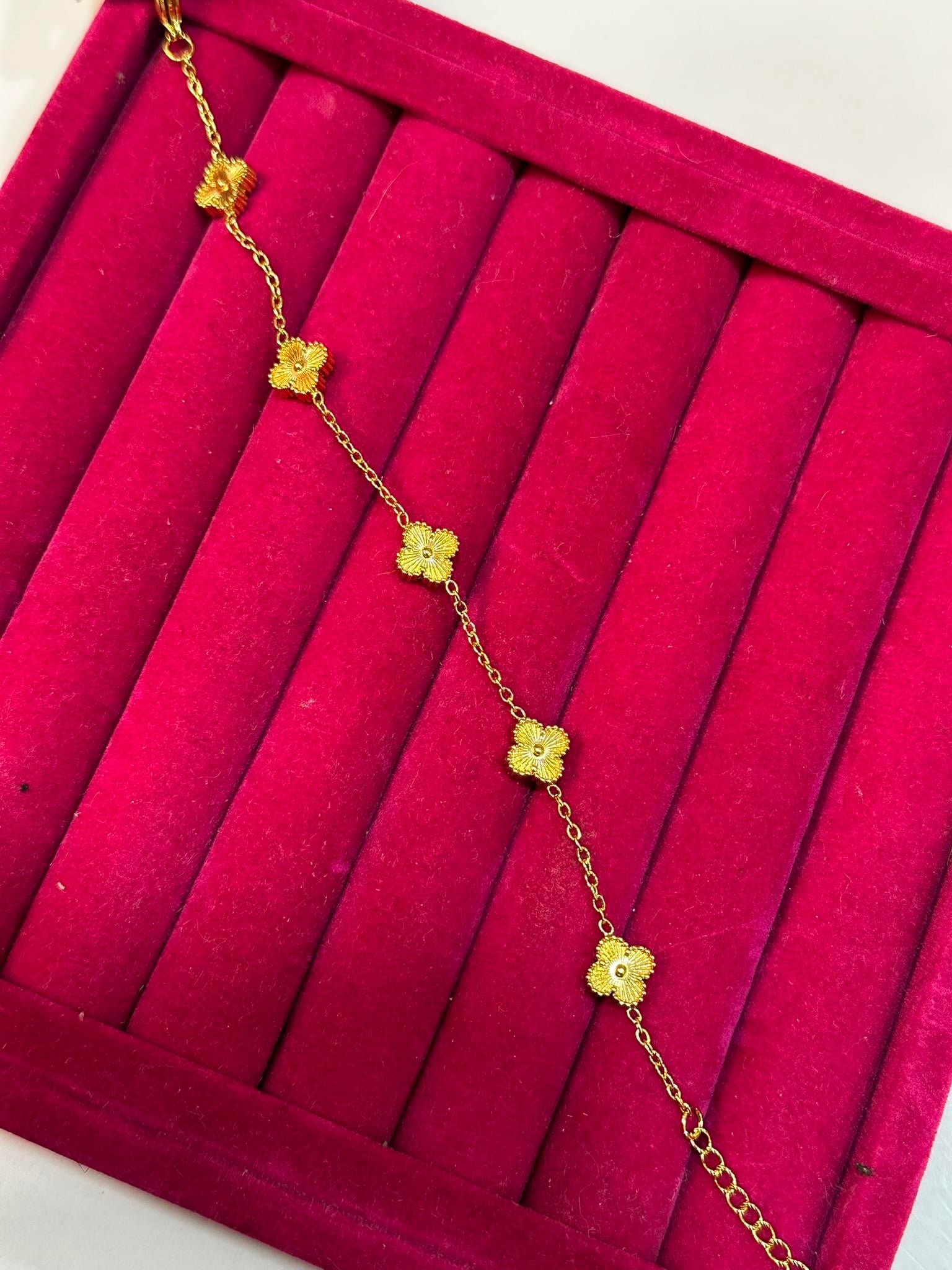 ONE CLEEF ( YONCA ) ÇELİK BİLEKLİK 