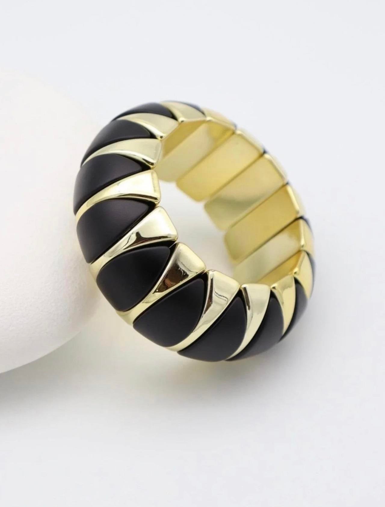 14K Gold Renk Kaplama Çelik Segment Tasarımlı Lastikli Bileklik – Kararma Yapmaz