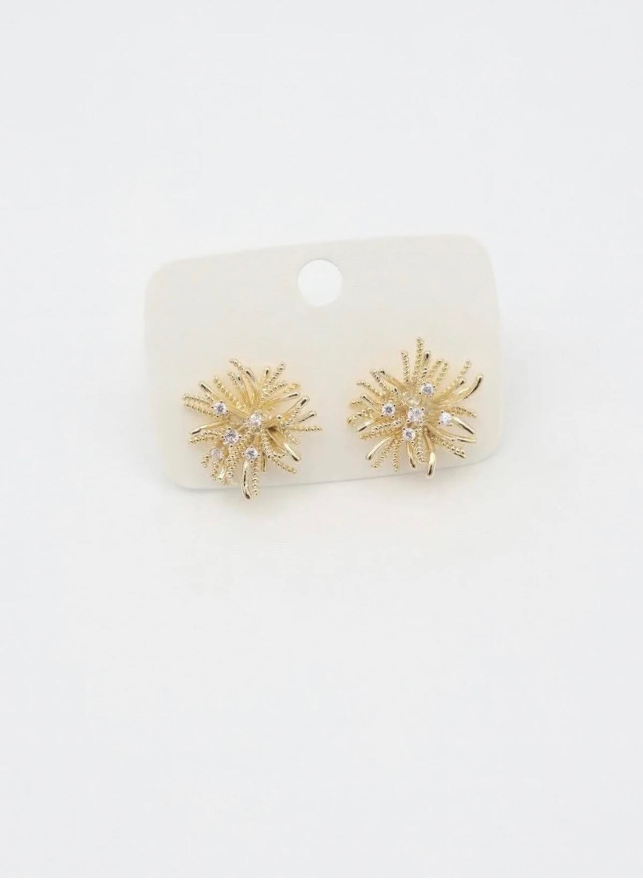 14K Gold Tone Zirkon Taşlı Çiçek Model Kadın Çelik Küpe – Hediye Paketli Şık Tasarım