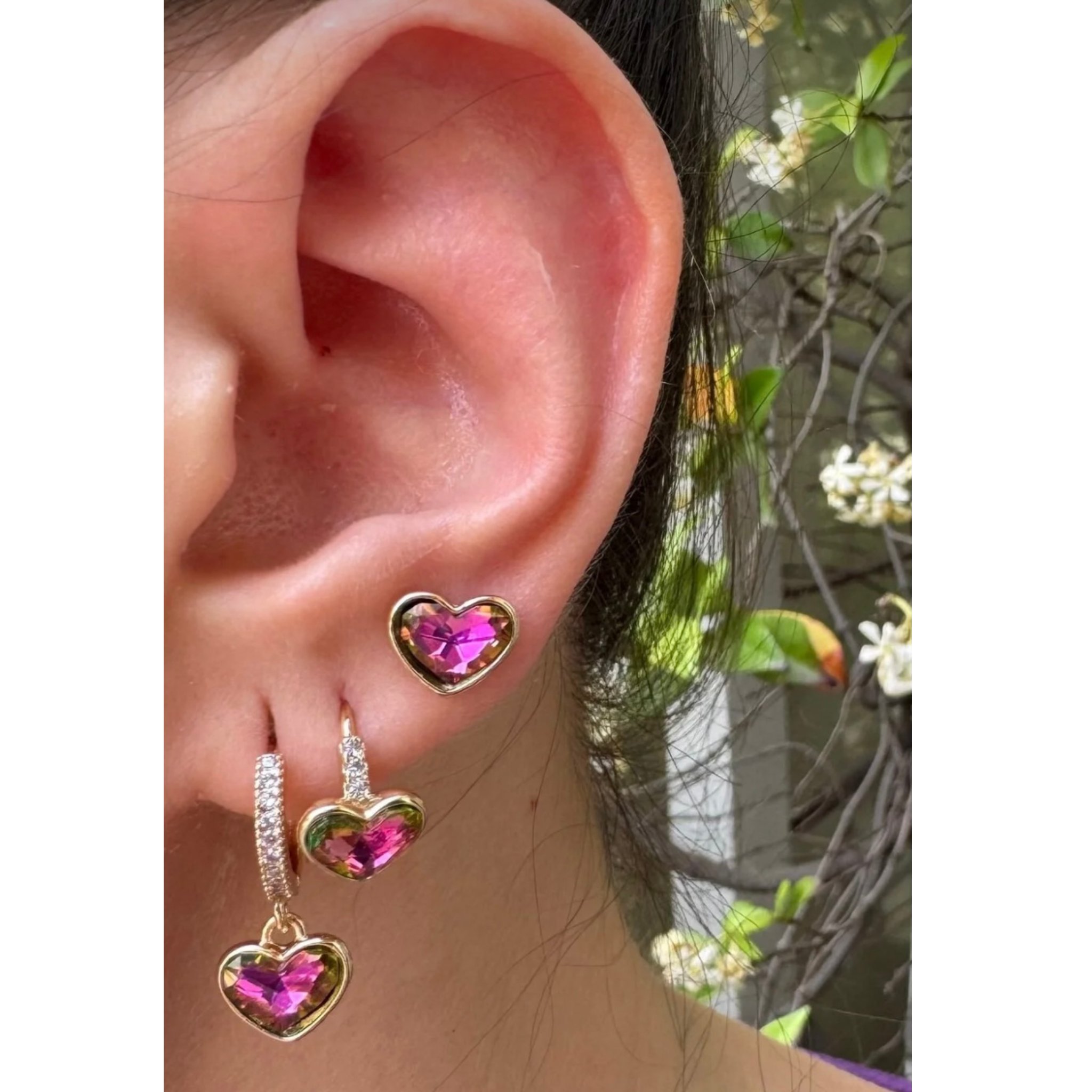 Gold 3'lü Çelik Küpe – Parlak Mor Taşlı, Şık Tasarım