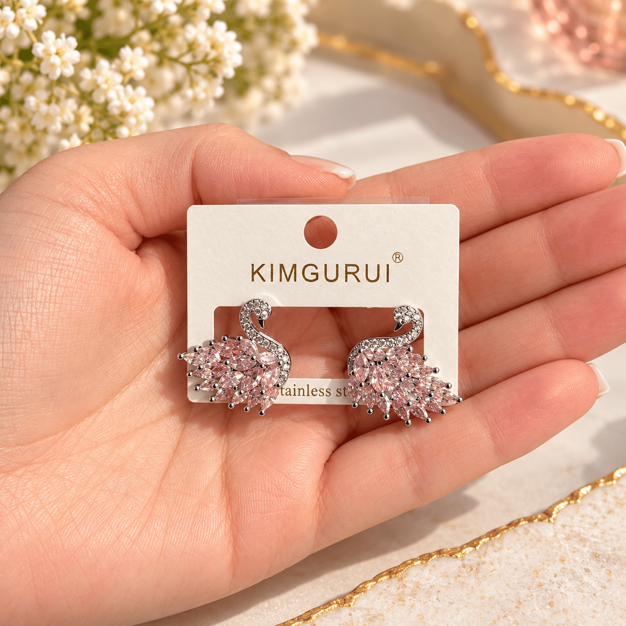 Pembe Taşlı Kuğu Figürlü Çelik Küpe