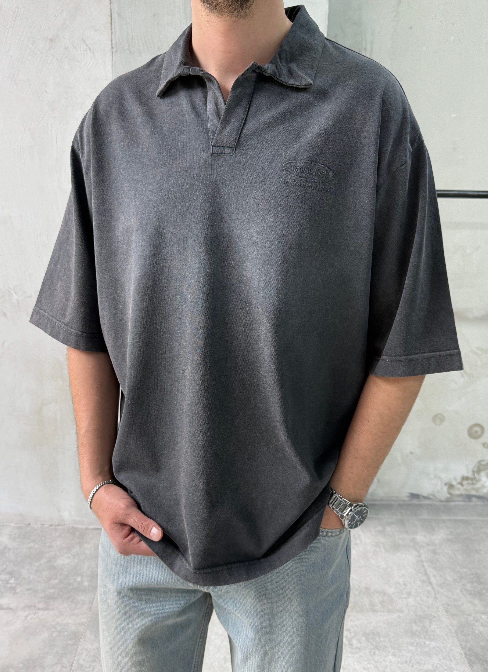 Never Lock Nakışlı Yıkamalı Antrasit Polo Yaka T-shirt