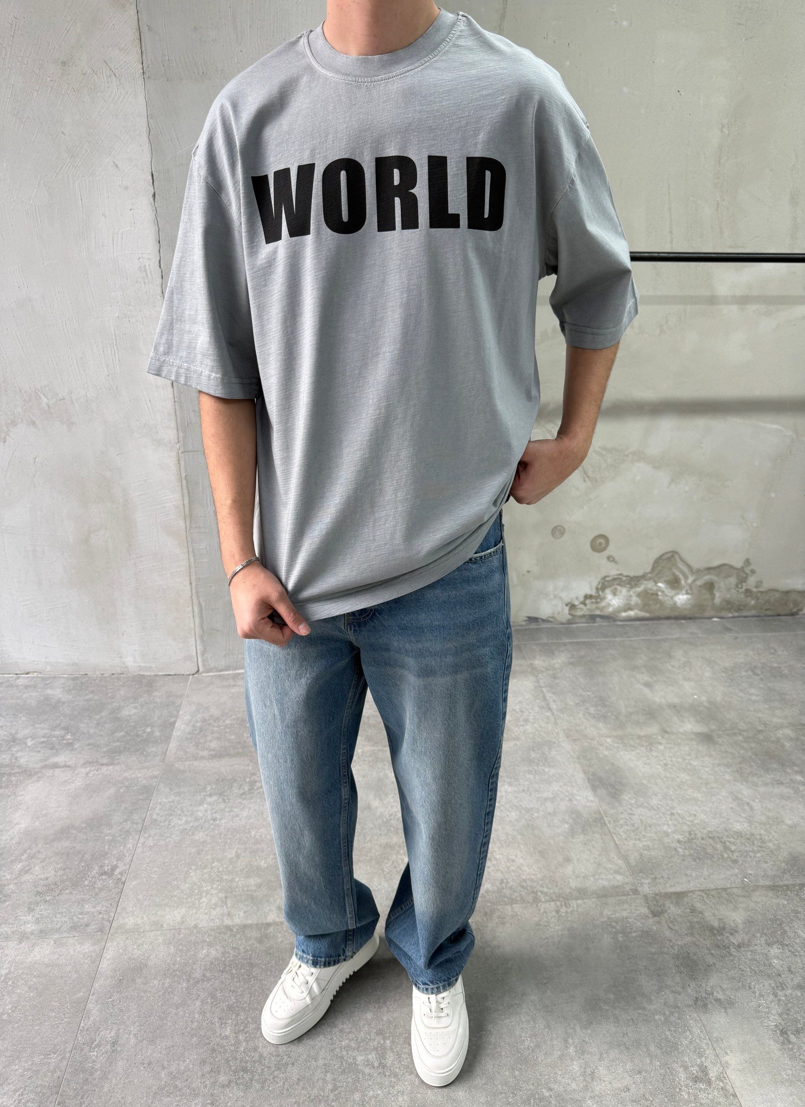 Yıkamalı World Baskılı Gri Oversize T-shirt