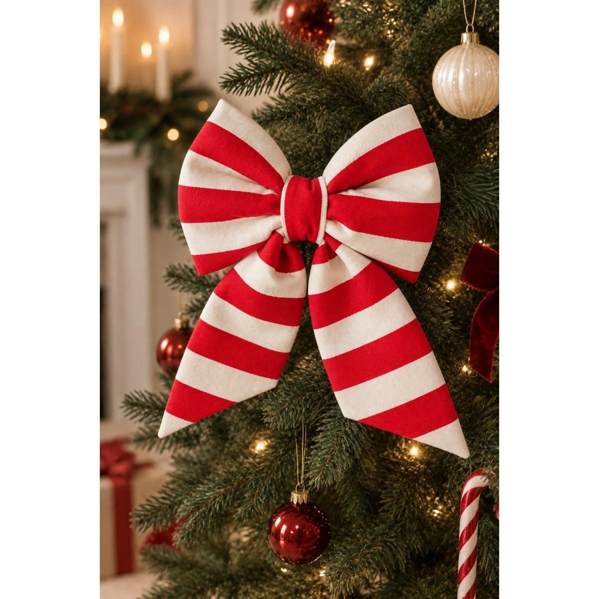 Beige & Stone Mini Boy Kırmızı Çizgili Desenli Kumaş Fiyonk Yılbaşı Çam Ağacı Süsü Dekoratif Kurdele Noel Ve Yeni Yıl Süsü 16 Cm
