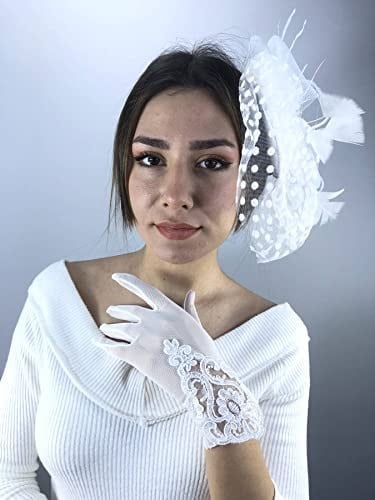 Beyaz Dantel Desenli Gelin Eldiveni Ve Vualet Takımı