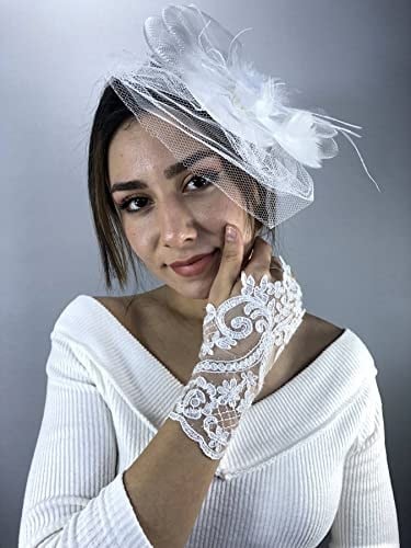 Beyaz Vualet Ve Beyaz Parmak Detaylı Eldiven Nikah Takımı