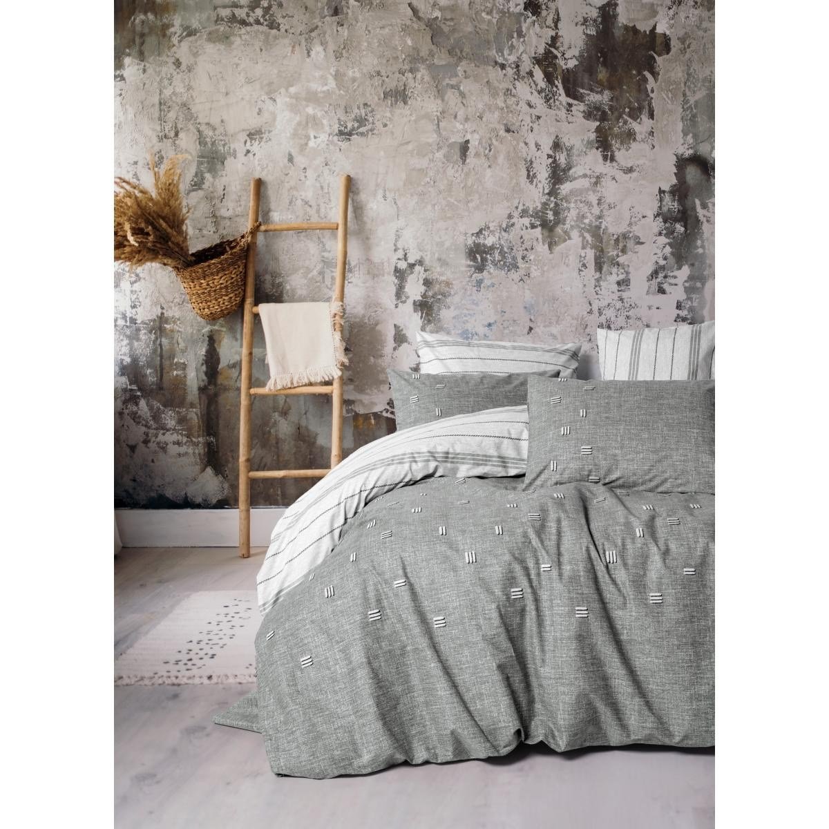 Cotton Box Klein Nakışlı Ranforce Çift Kişilik Nevresim Takımı Patara Gri