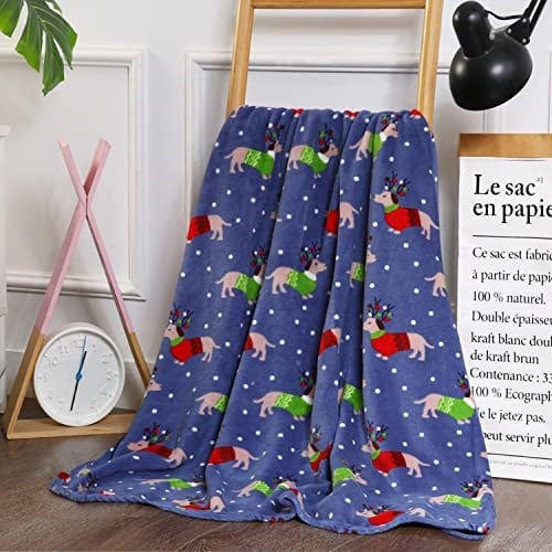 Elegant Comfort Lüks Kadife Süper Yumuşak Noel Baskıları Polar Battaniye-Tatil Temalı Ev Dekoru Kış Yatakları, Kanepe ve Hediye için Tüylü Sıcak ve Rahat Örtüler, 127 x 152 cm, Süveterli Köpekler