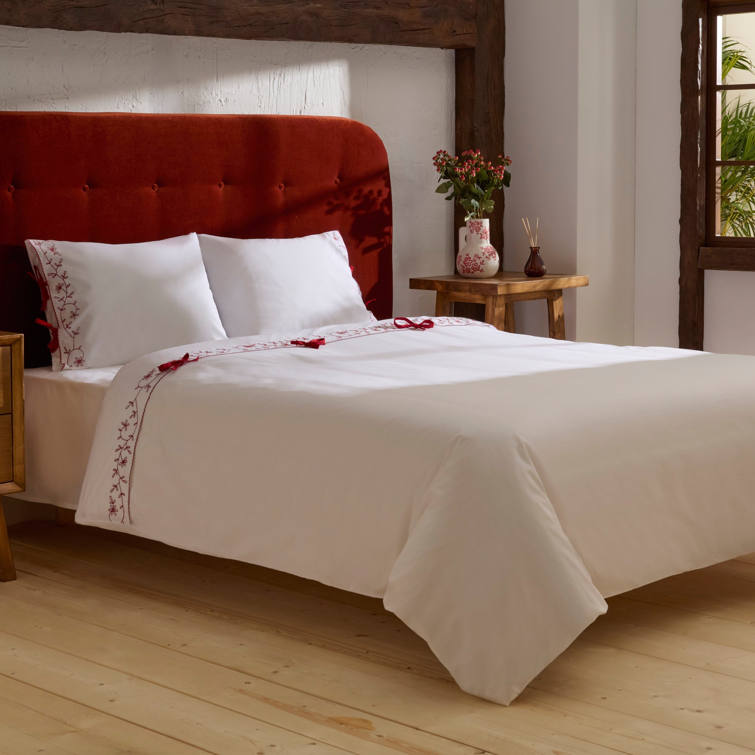 Karaca Home Calia %100 Pamuk Nakışlı Çift Kişilik Nevresim Takımı Beyaz