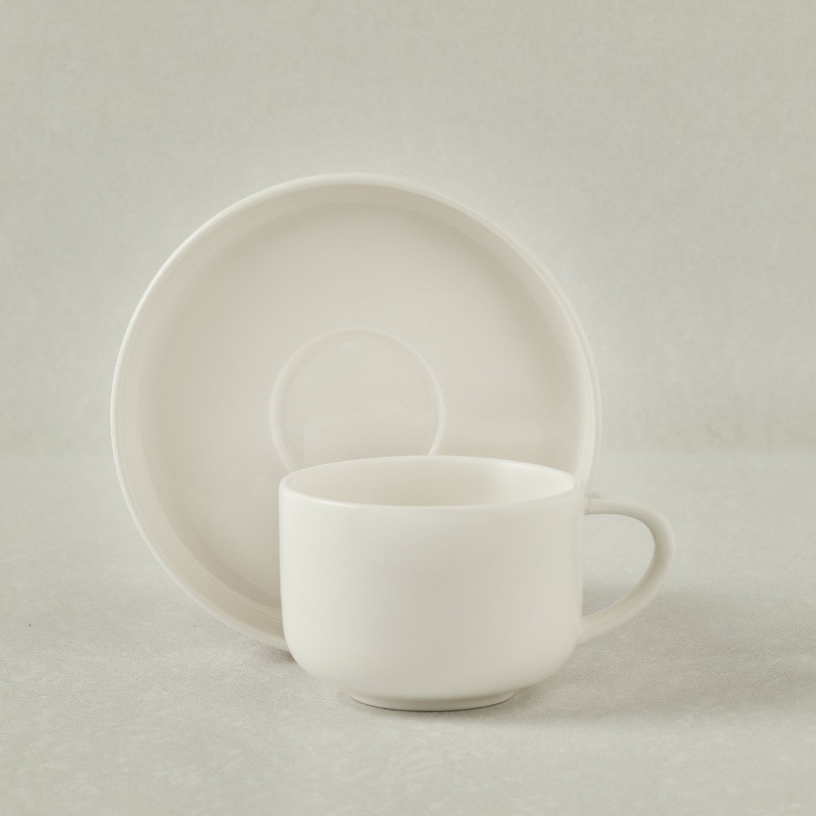 Karaca Stream Basic Line Çay Fincanı ve Tabağı 220 ml