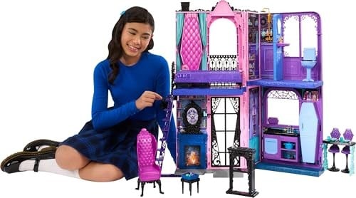 Monster High Buh-tique Hotel oyuncak bebek evi, katlanabilir oyun seti, her odada korkutucu sürprizler ve mobilya ve aksesuarlar dahil 13'ten fazla oyun parçası, JBF16