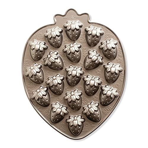 Nordic Ware Çilek Yama Isırıkları Pan