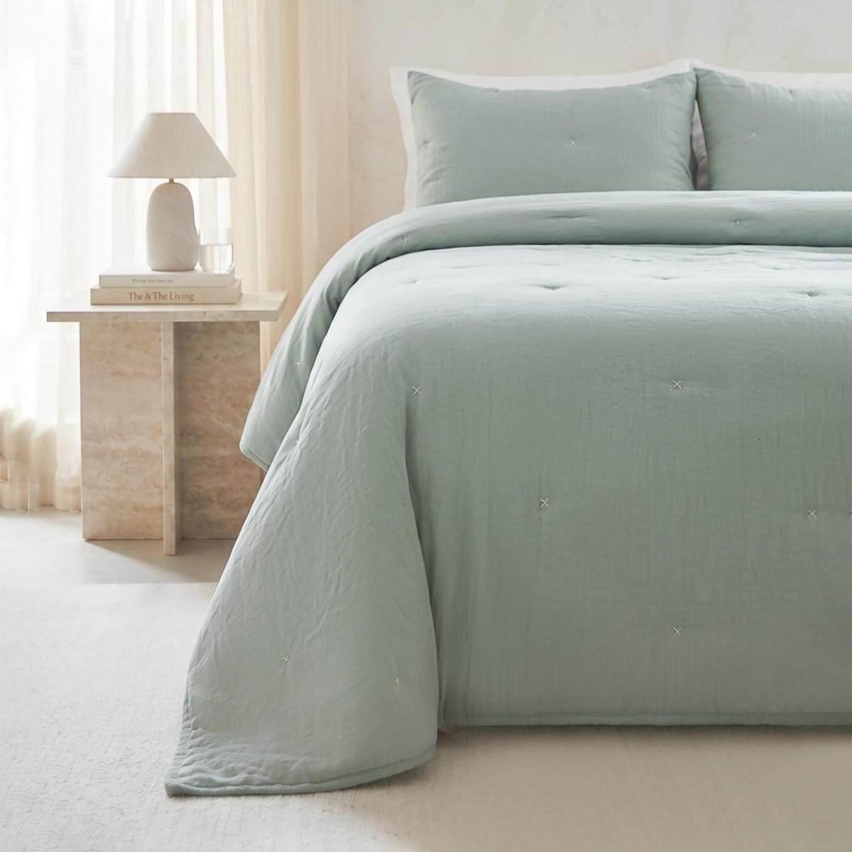Ocean Home Textile Nakışlı Mint Çift Kişilik Yatak Örtüsü Seti 1 Adet 250 X 230 / 2 Adet 50 X 70 Cm