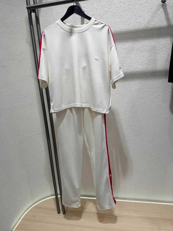 MARKA MODEL EŞOFMAN TAKIM 