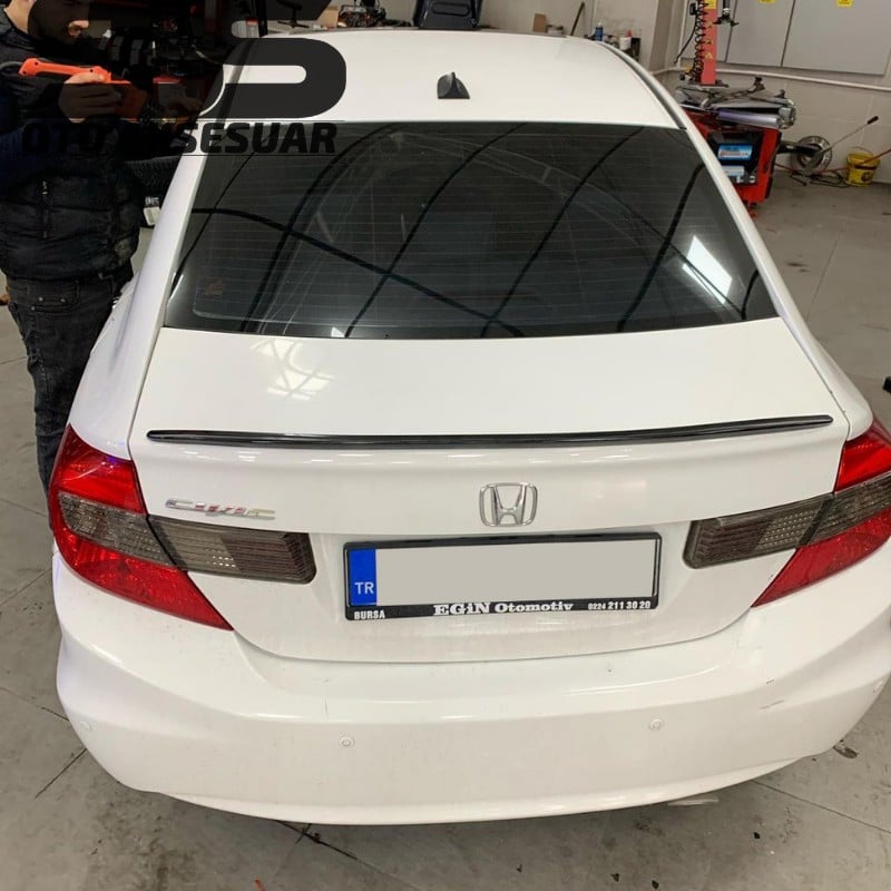Honda Civic FB7 Bagaj Üstü Slim Spoiler Piano Black Parlak Siyah