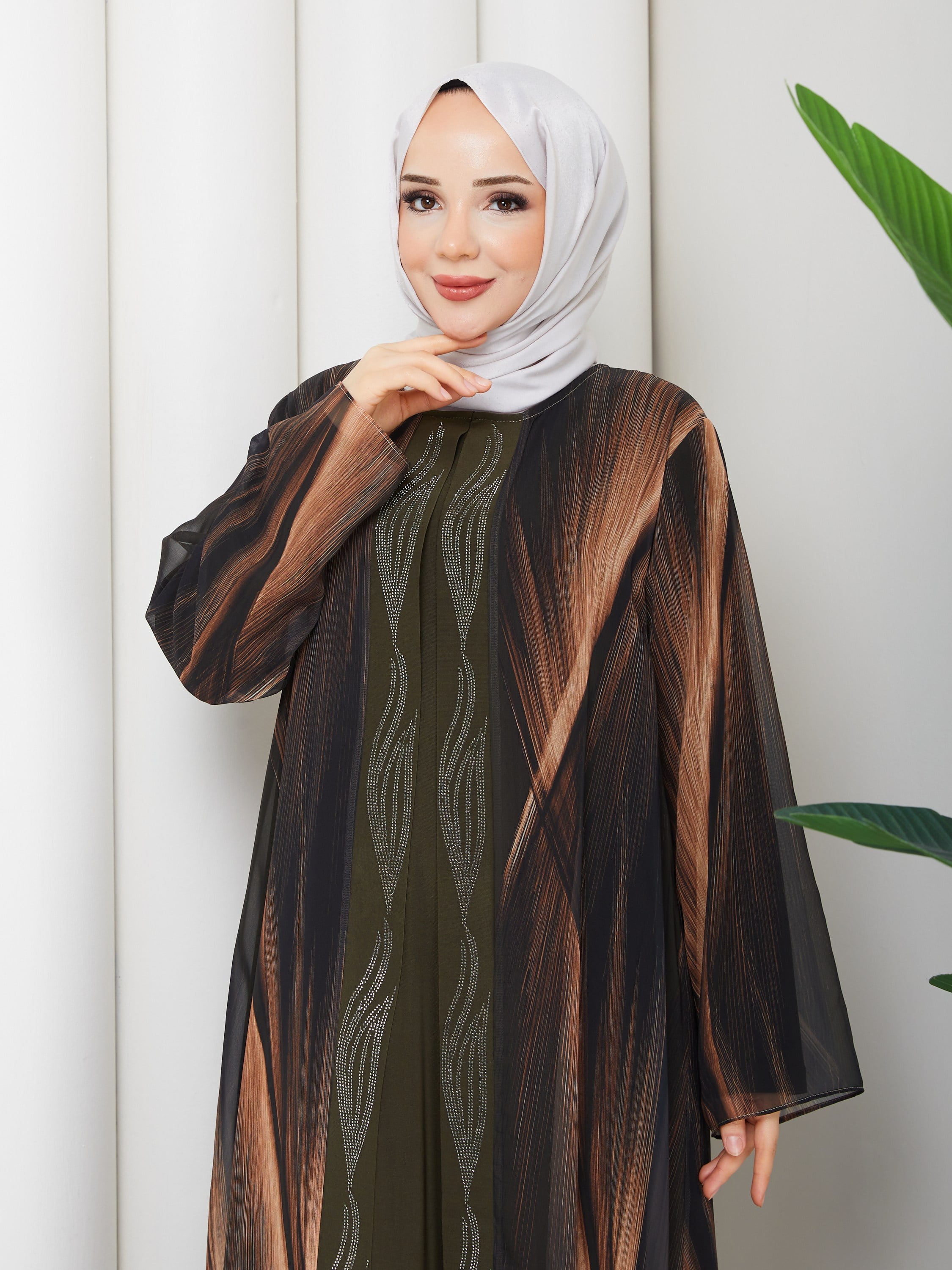 Asil Elbise Haki
