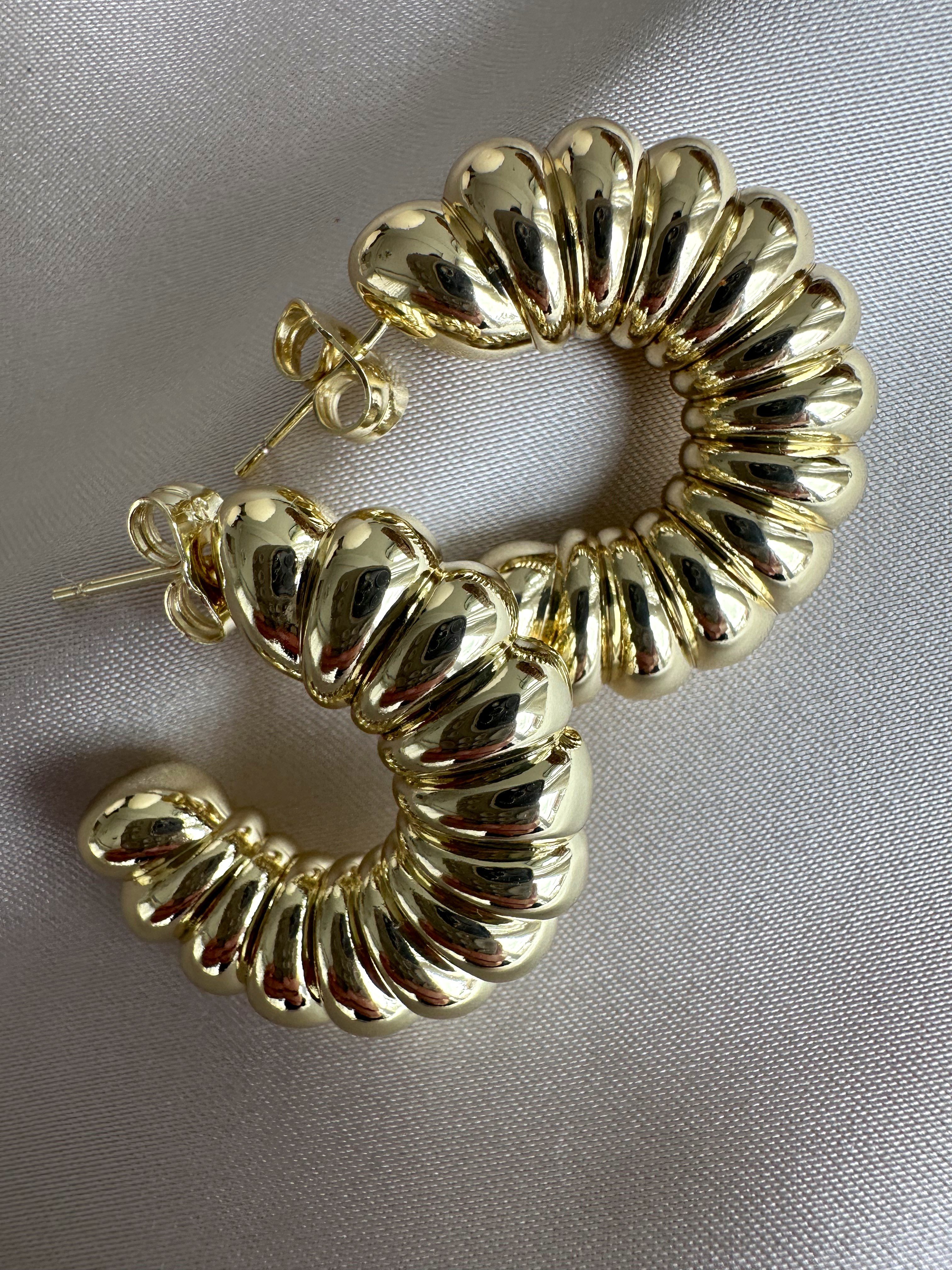 14K Özel Seri Boğumlu Küpe
