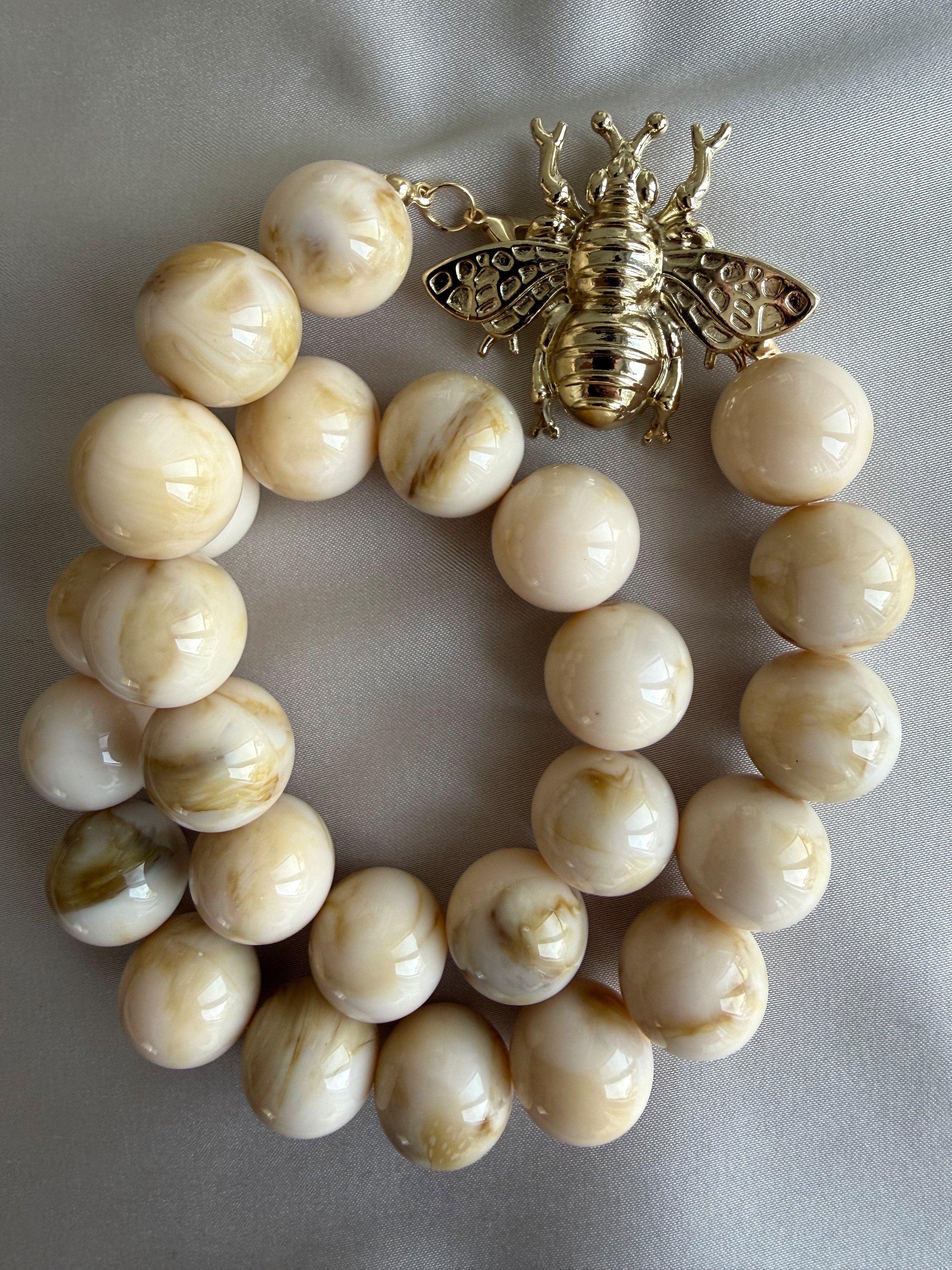 Bee Kolye(Ekru)