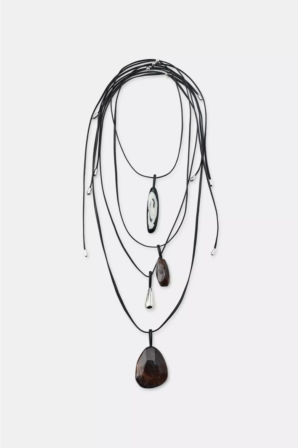 Marka Model Deri İpli 4'lü Kolye