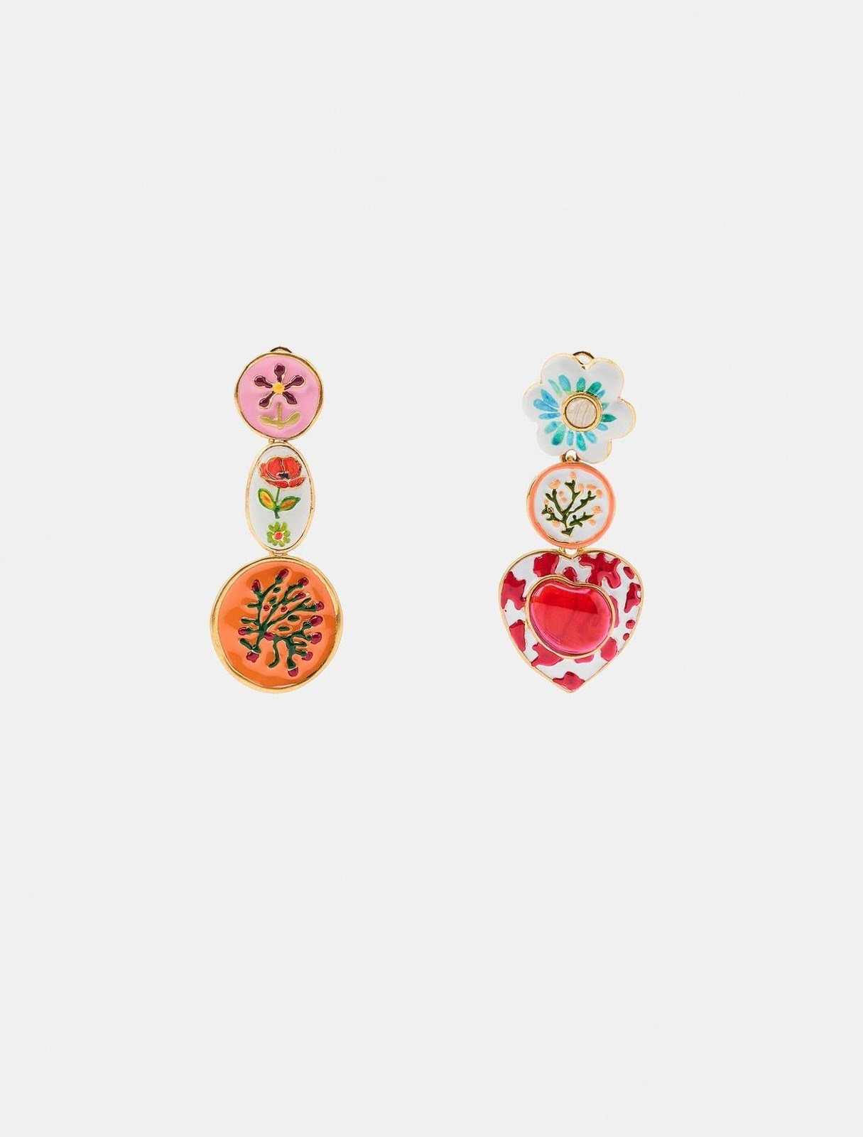 Marka Model Reçine Charm Küpe
