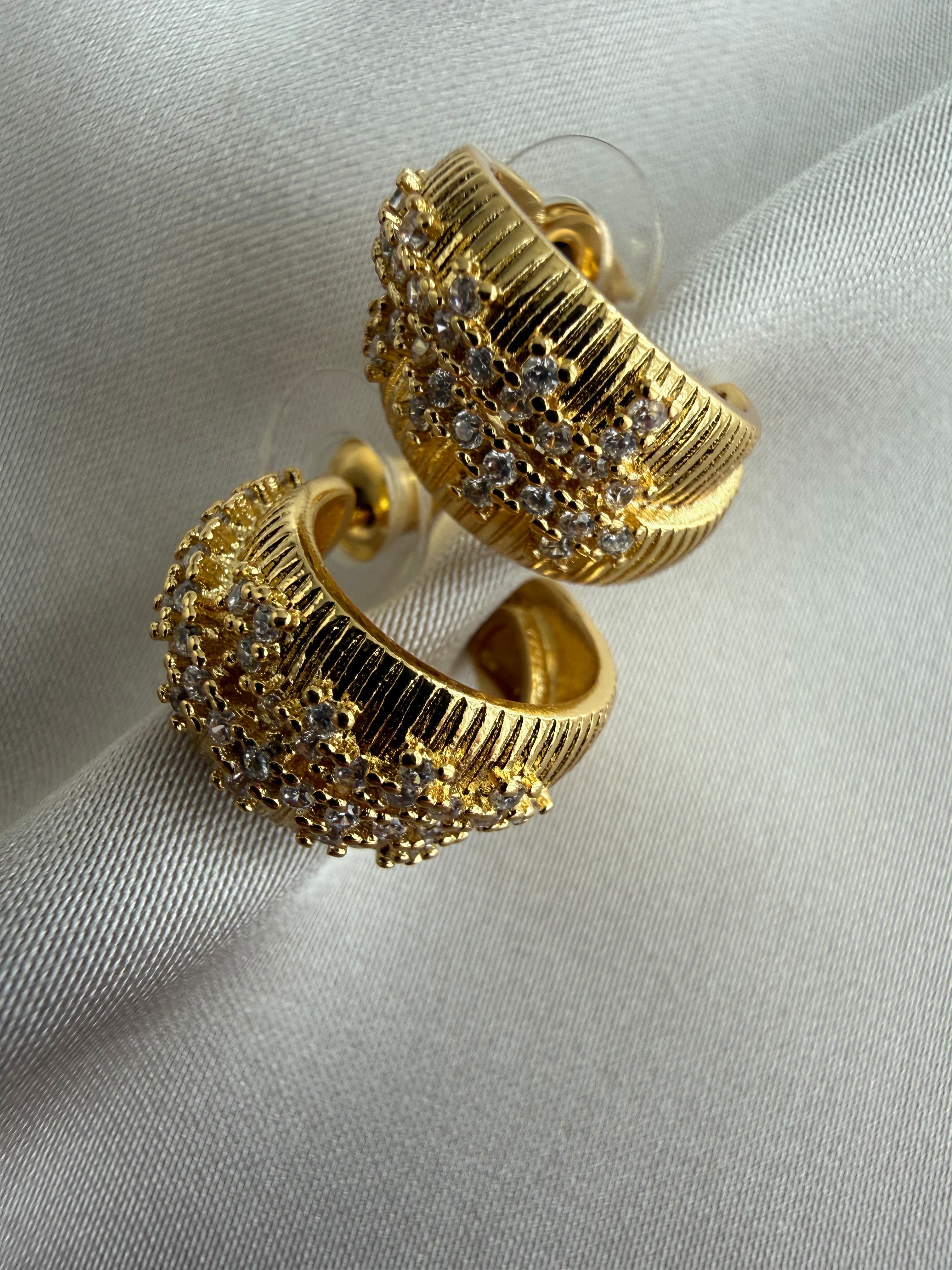 Zirkon Taşlı Küpe(Gold)