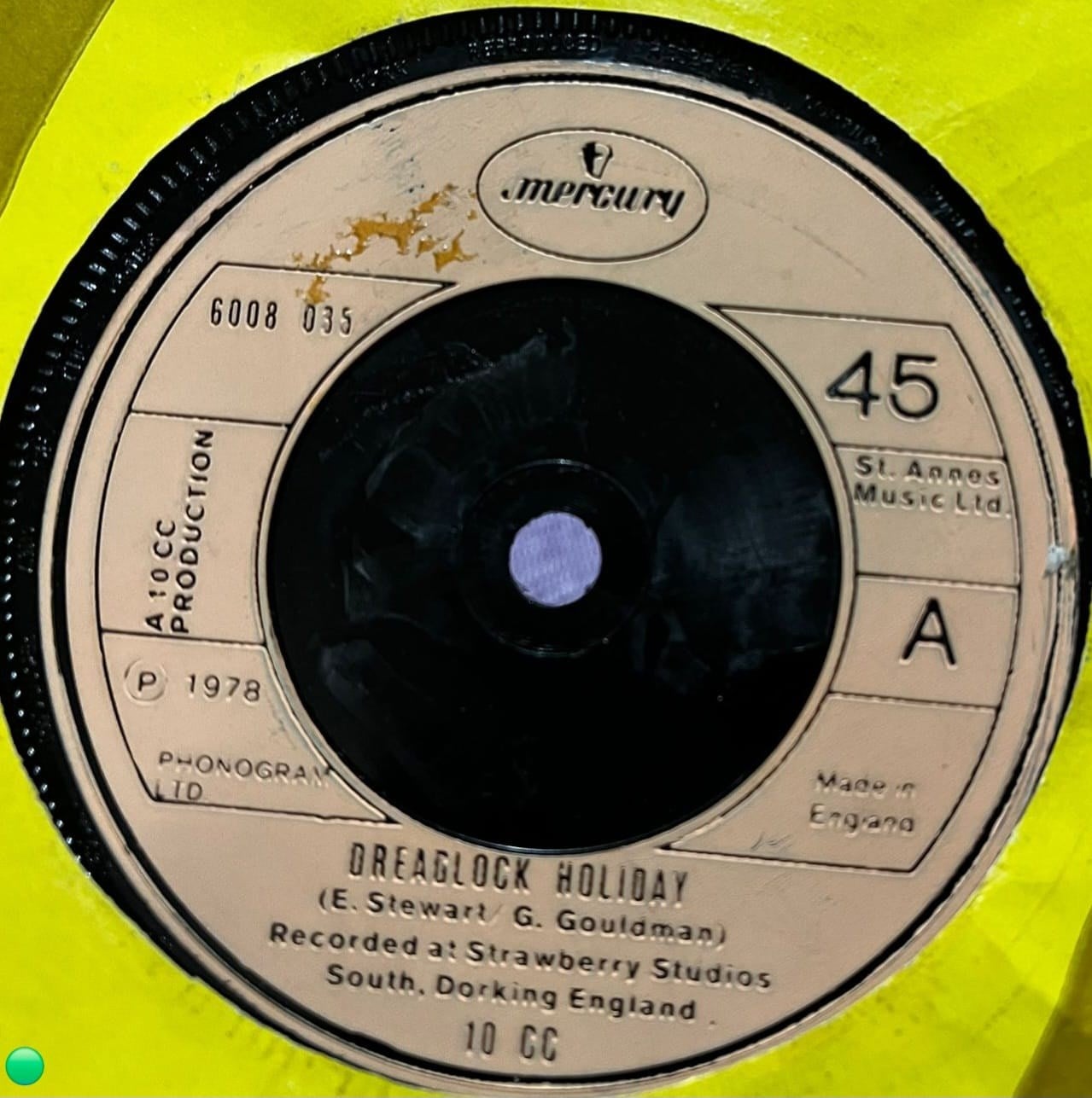 10cc - Dreadlock Holiday / Nothing Can Move Me (7
