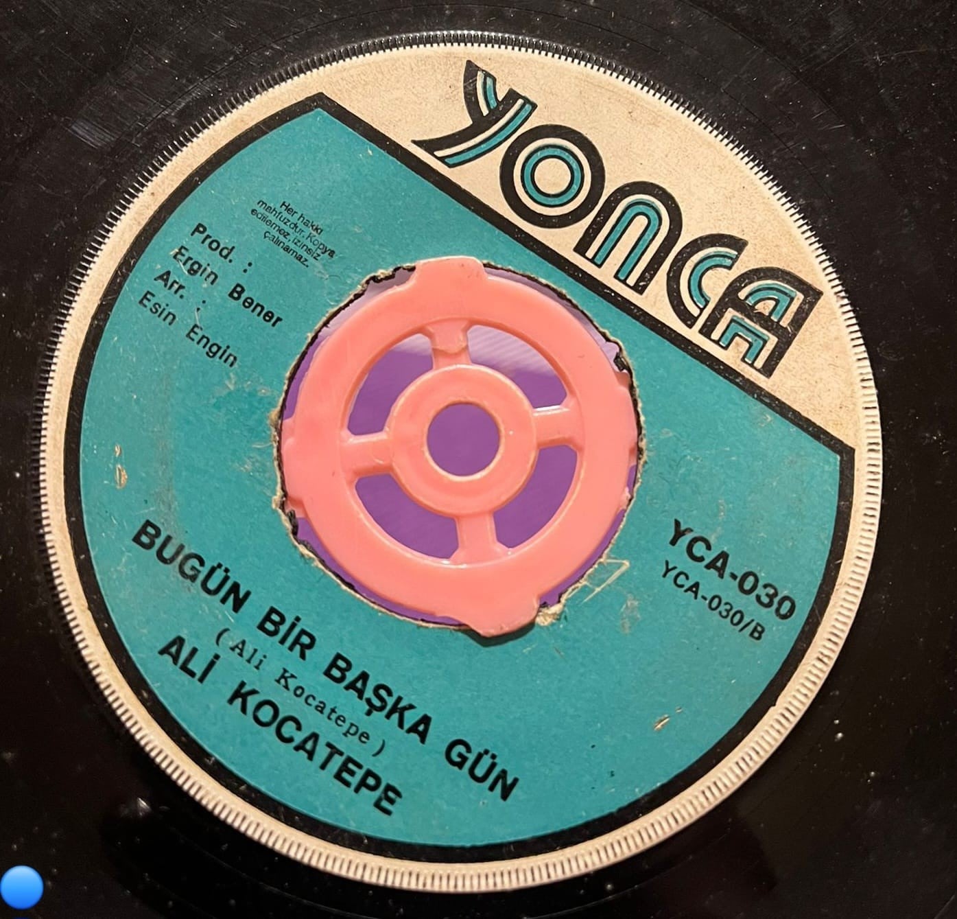 Ali Kocatepe - Sokaktaki Adam / Bugün Bir Başka Gün Yonca 45'lik Plak
