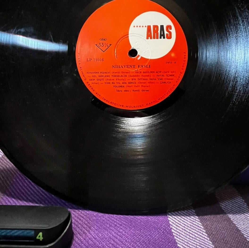 Aras LP 21016 - Nihavent Faslı & Rast Faslı - İdare eden: Kemal Gürses - 33 1/3 RPM Long Play