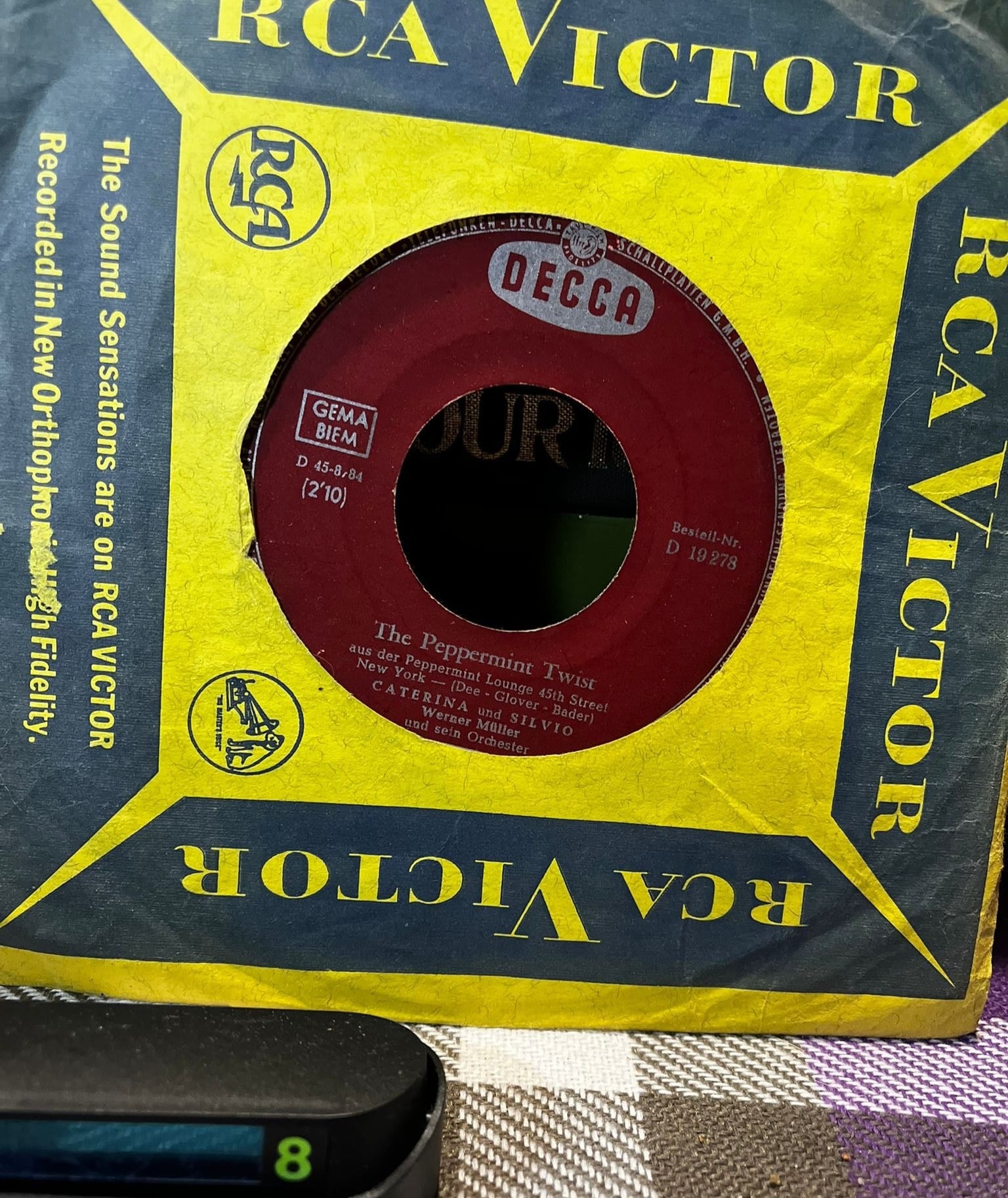 Caterina und Silvio - Popocatepetl-Twist / The Peppermint-Twist (1962 Decca Almanya 45'lik Plak)