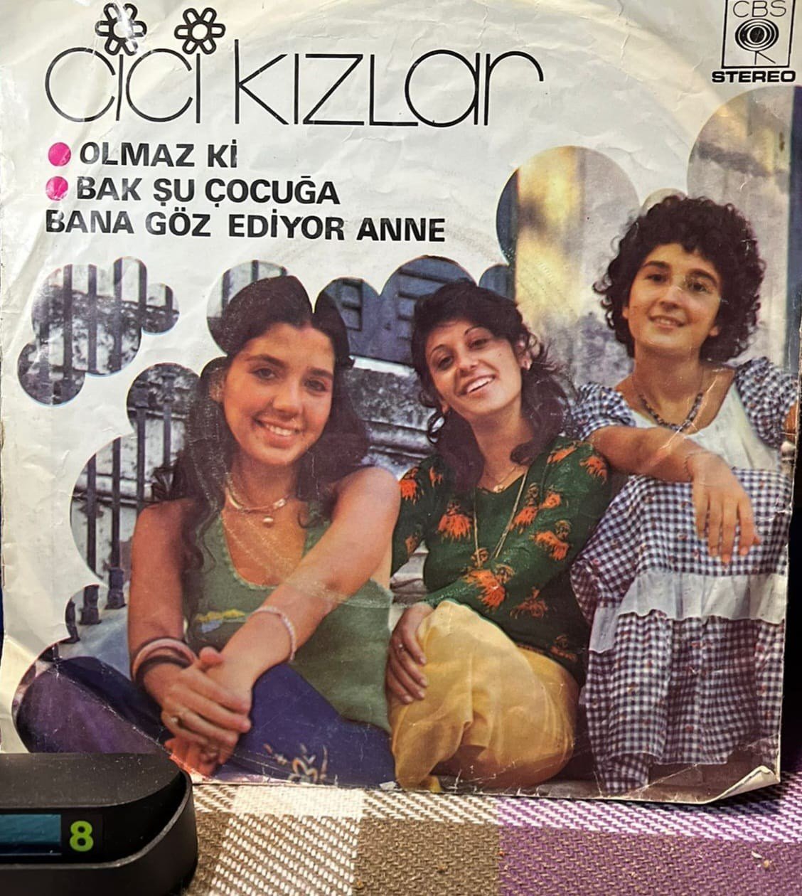 Cici Kızlar - Olmaz Ki / Bak Şu Çocuğa Bana Göz Ediyor Anne 7