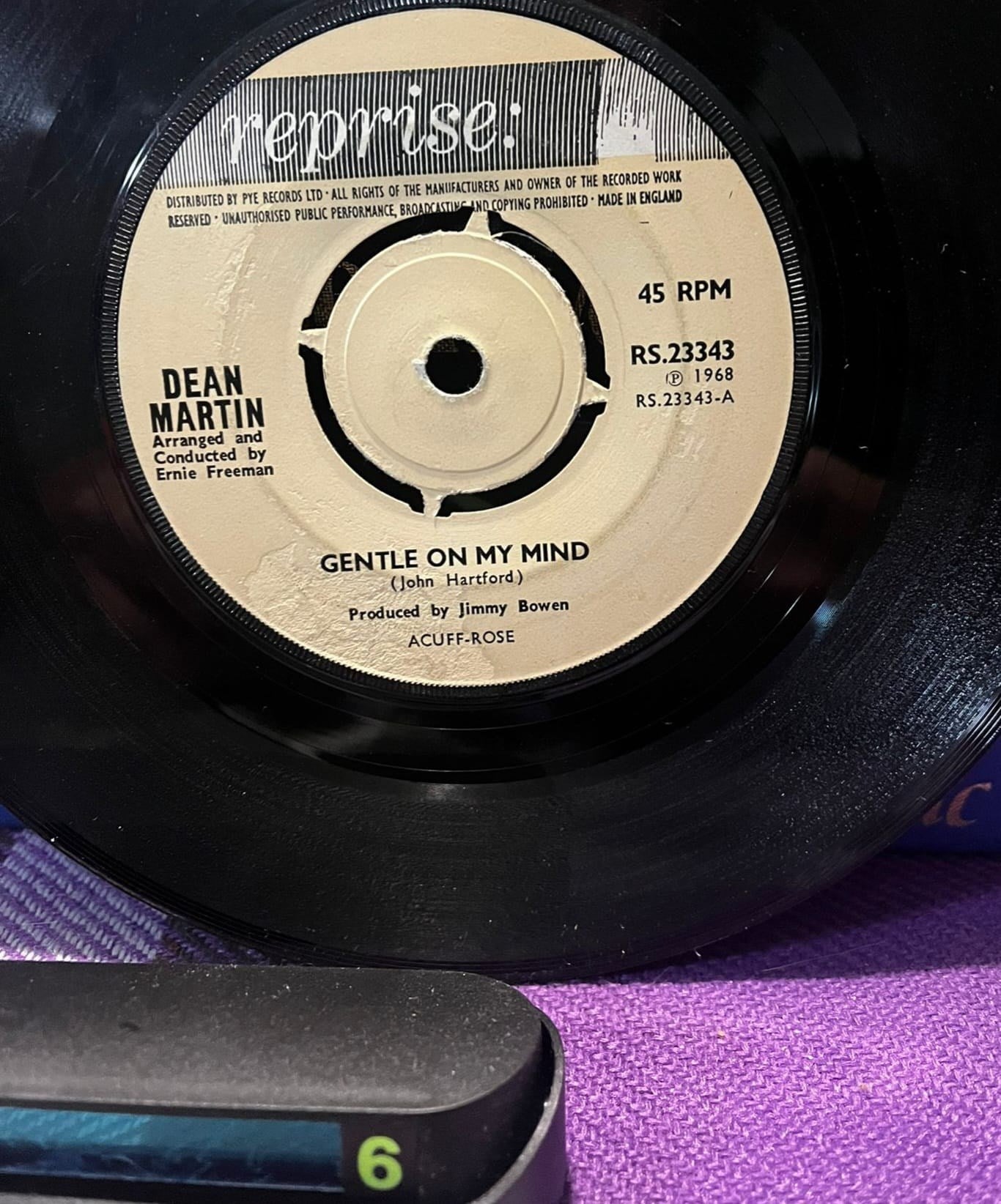 Dean Martin - Gentle On My Mind / That Old Time Feelin' (1968) 45'lik - Reprise Records İngiltere Baskı