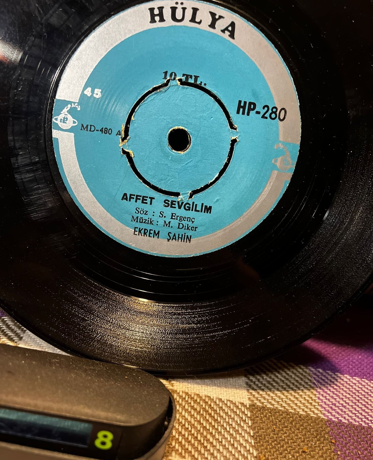 Ekrem Şahin - Affet Sevgilim / Allah Bilir (Hülya Plak - HP-280) 45'lik