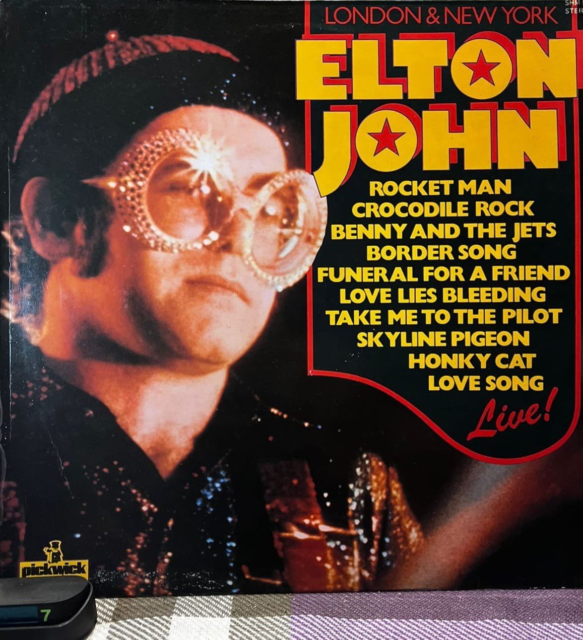 Elton John – London & New York (Pickwick – SHM 966)