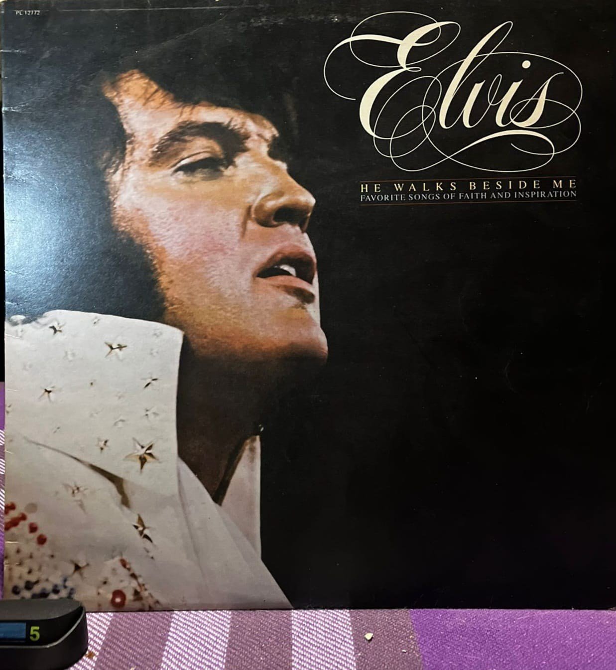 Elvis Presley - He Walks Beside Me (LP, Albüm, İngiltere Baskı, 1978)