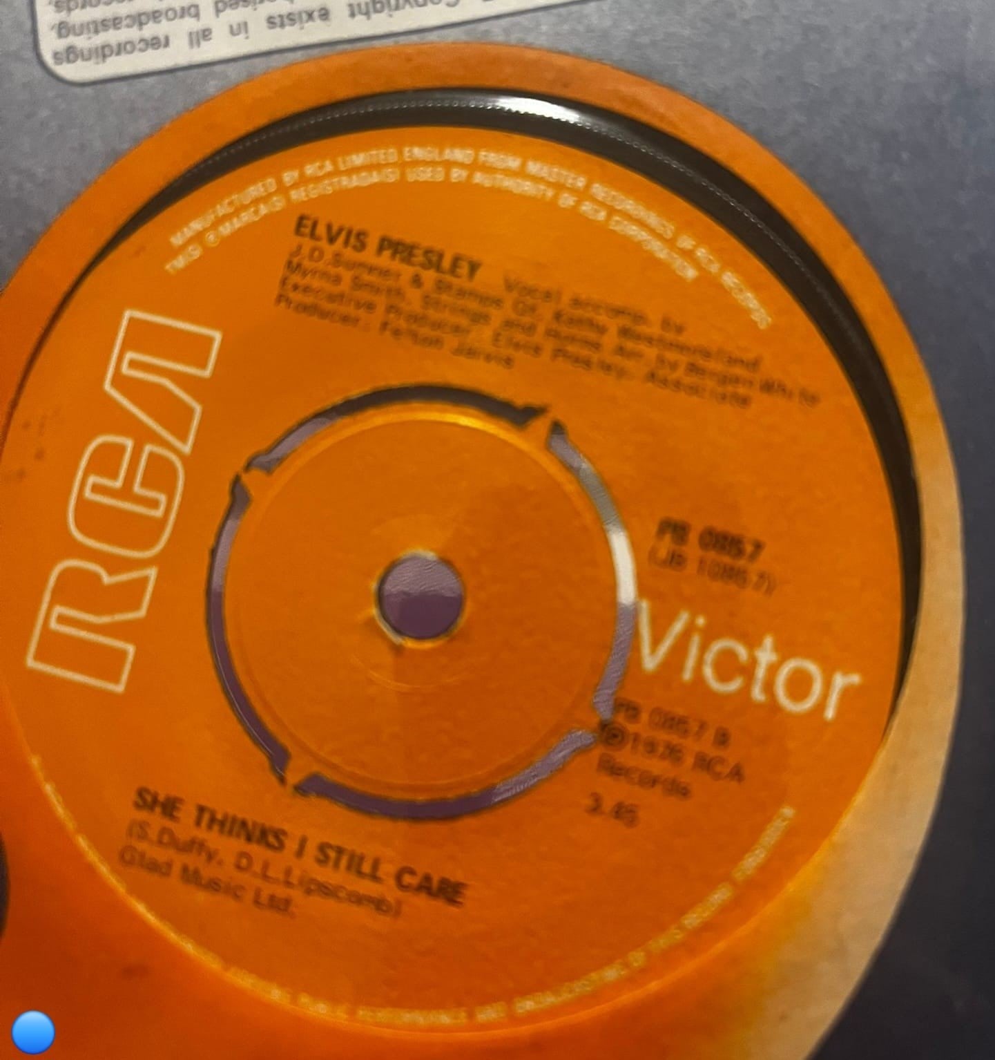 Elvis Presley - Moody Blue / She Thinks I Still Care - 7