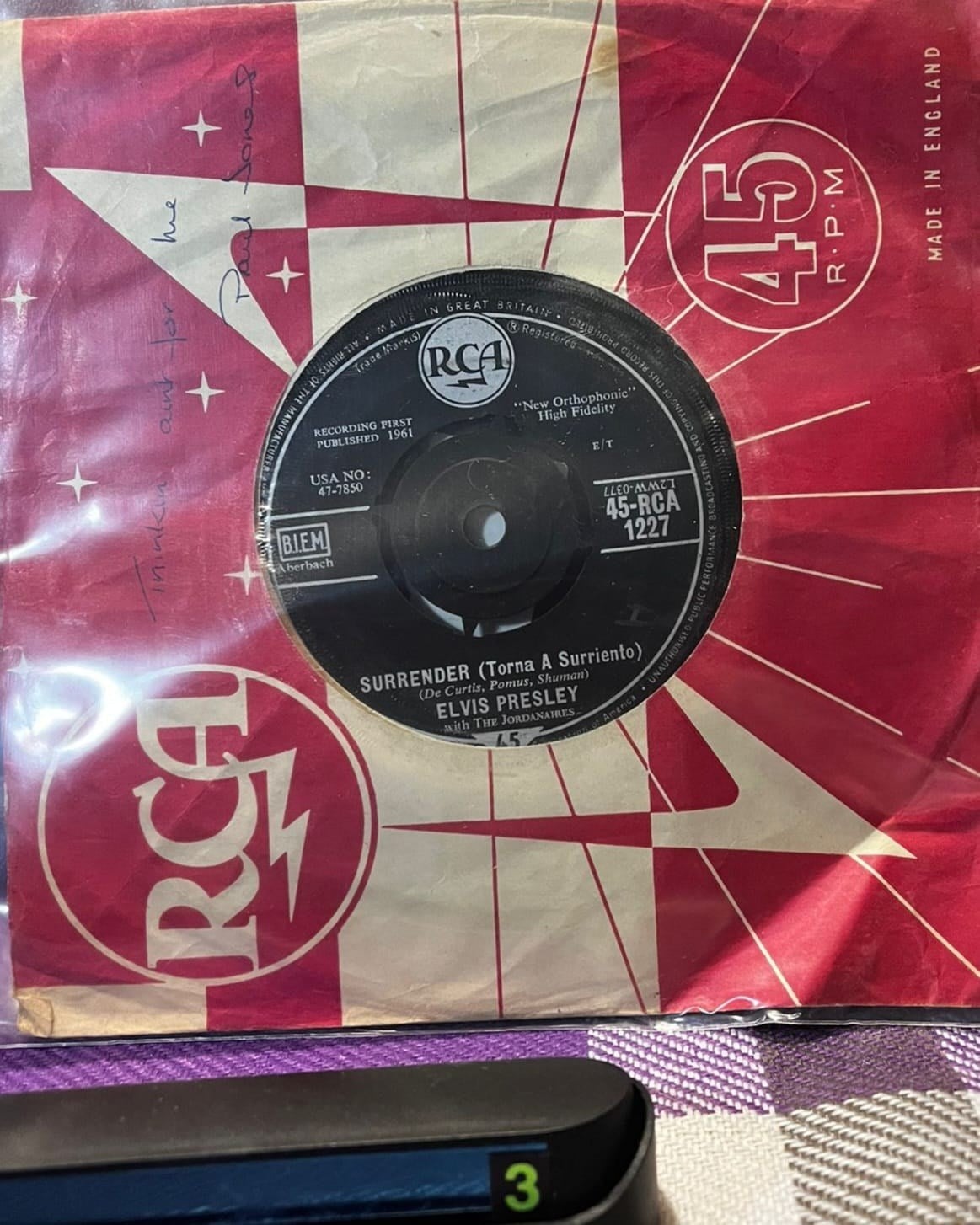 Elvis Presley - Surrender / Lonely Man 7
