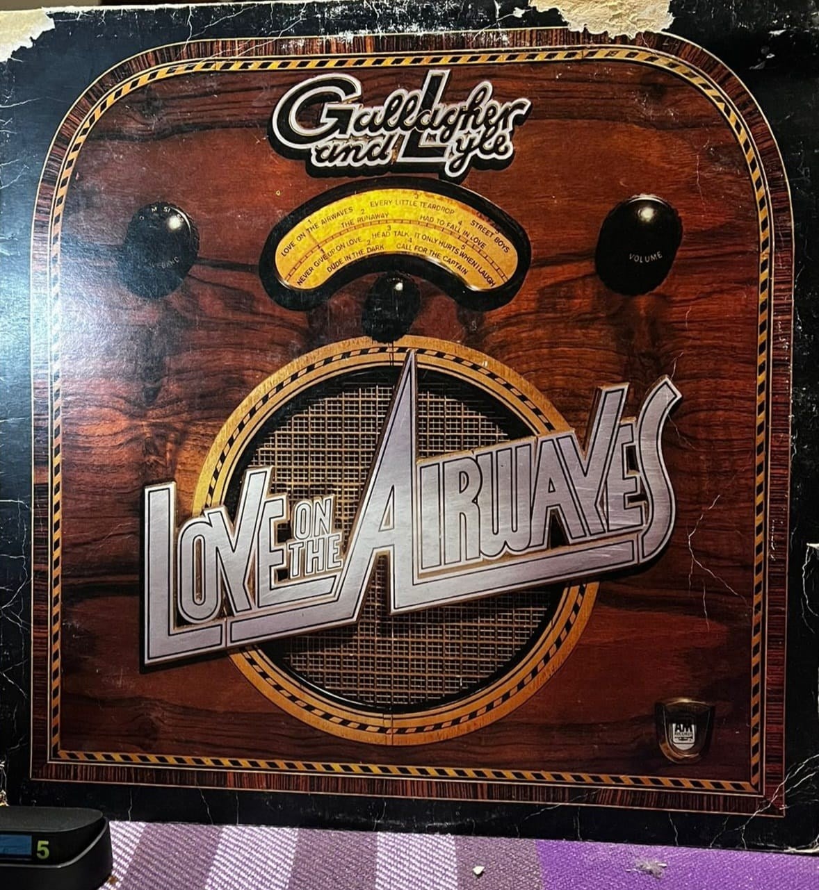 Gallagher and Lyle - Love On The Airwaves (LP, Albüm, İngiltere Baskı)
