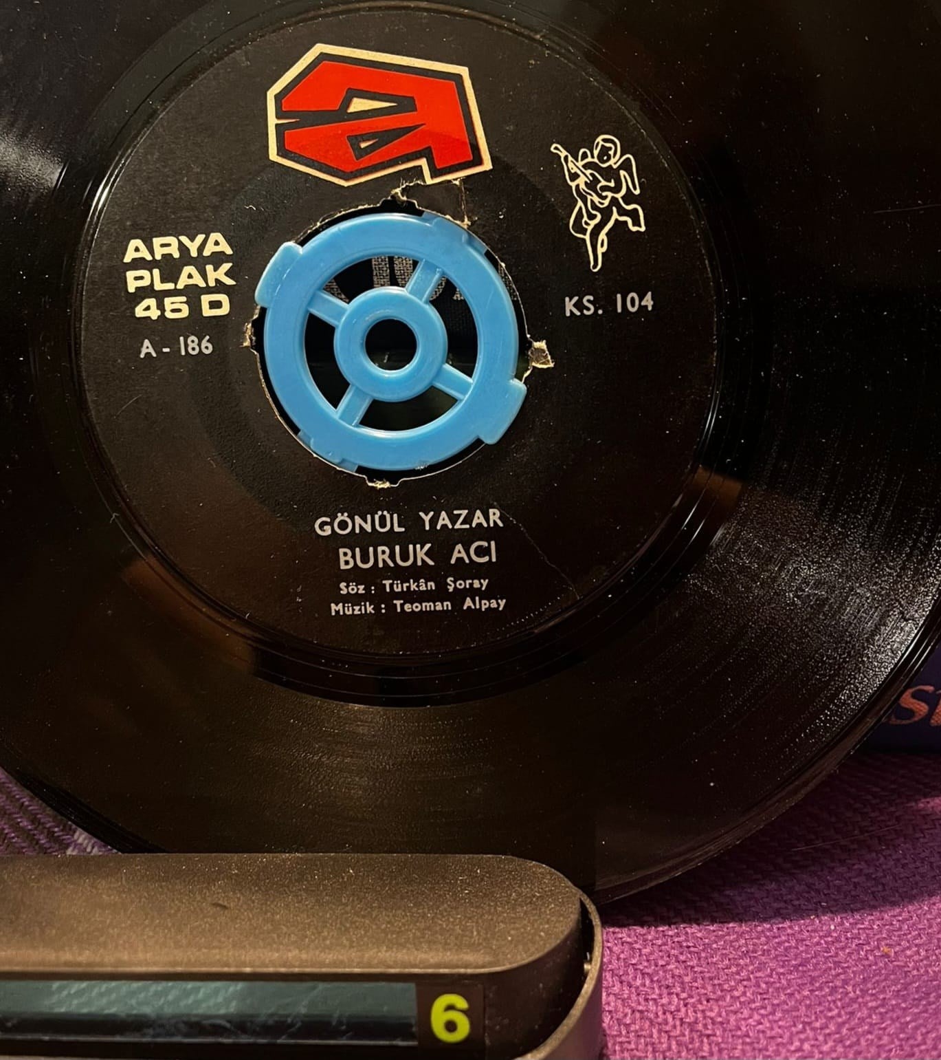 Gönül Yazar – Buruk Acı / Sen Bensiz Ben Sensiz (1969) - Arya Plak - KS. 103/104 - 45'lik