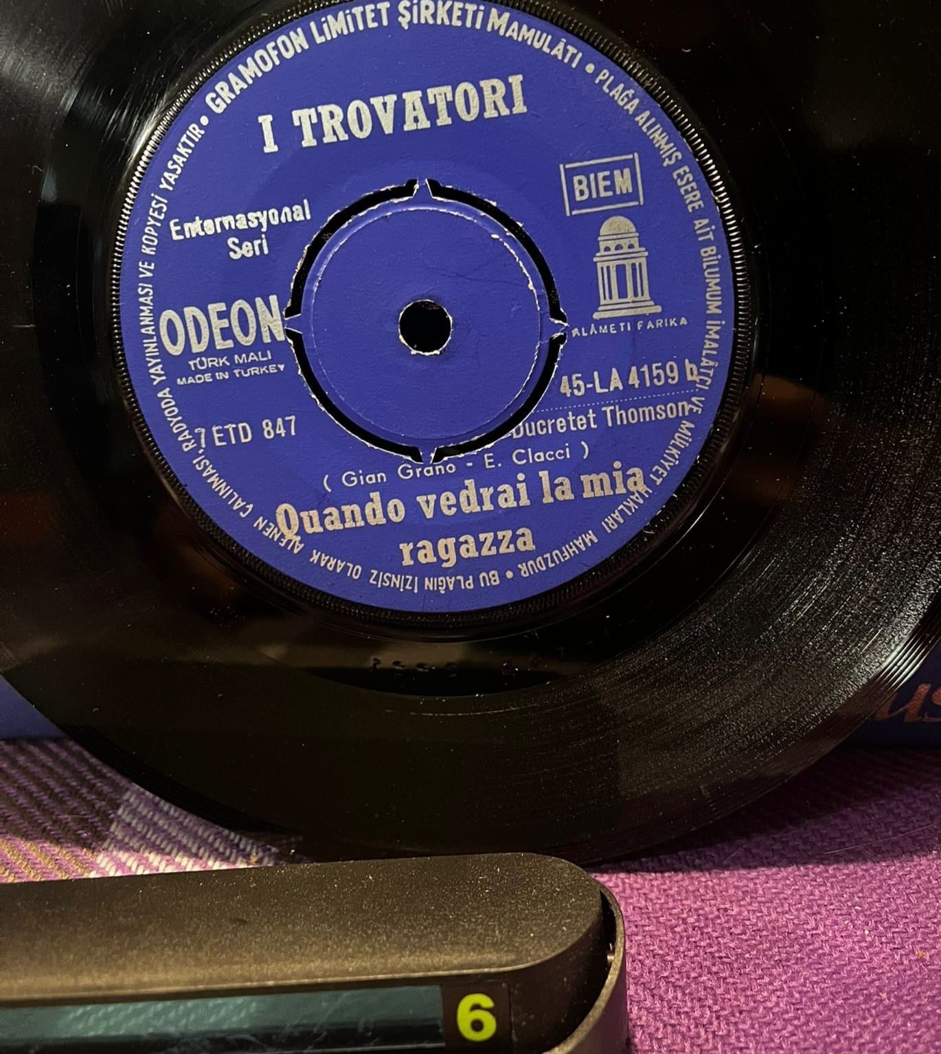 I Trovatori - Una Lacrima Sul Viso / Quando Vedrai La Mia Ragazza (Odeon - 45'lik)