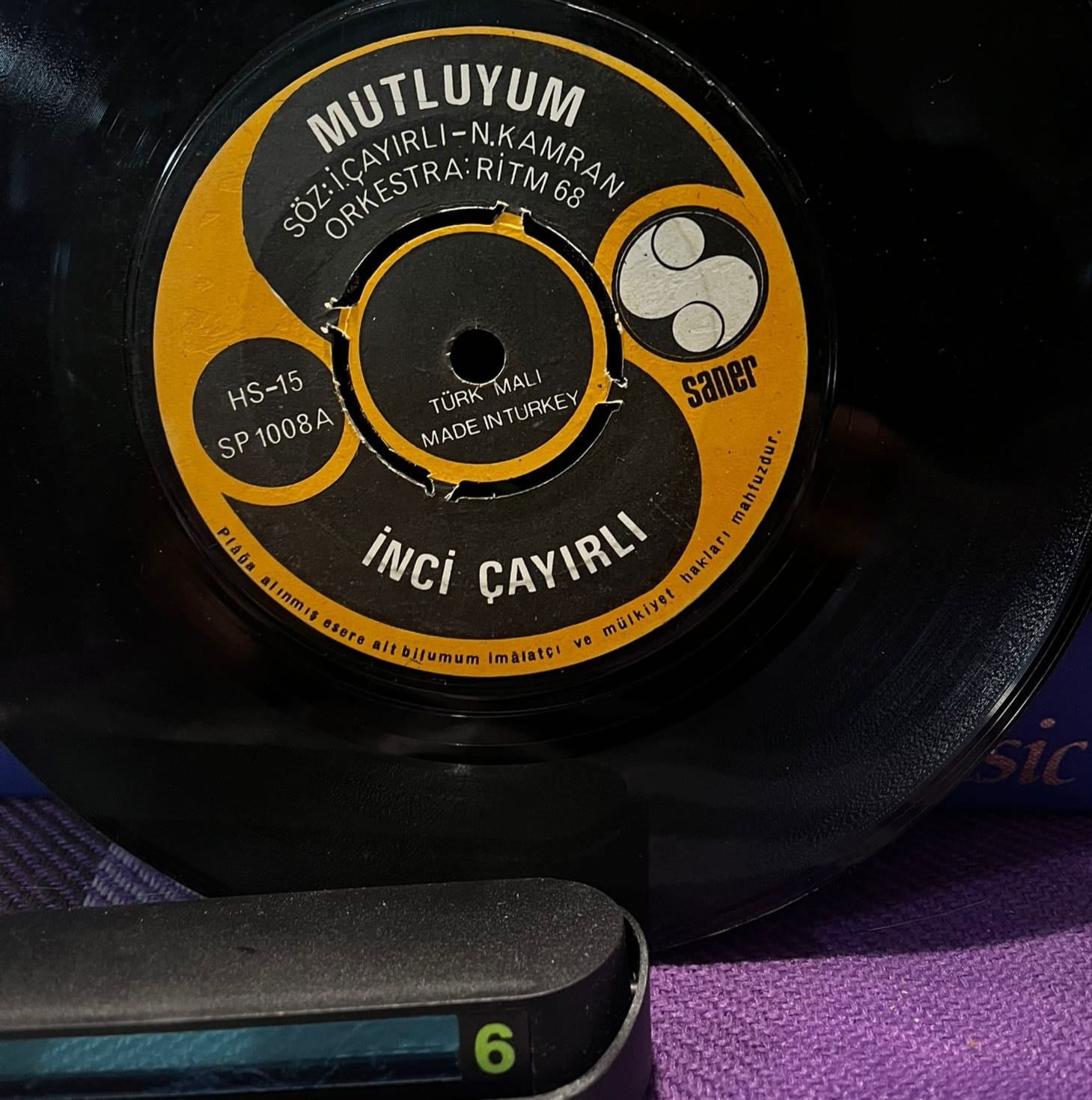 İnci Çayırlı - Mutluyum / Affet - Saner Plak 45'lik (SP 1008)