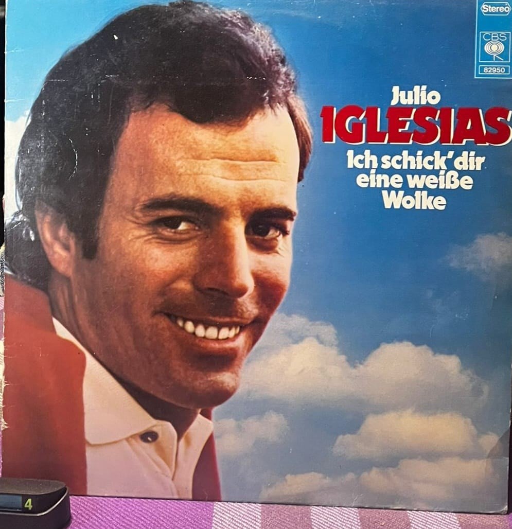 Julio Iglesias - Ich Schick' Dir Eine Weiße Wolke - CBS 82950 - Vinyl, LP, Album