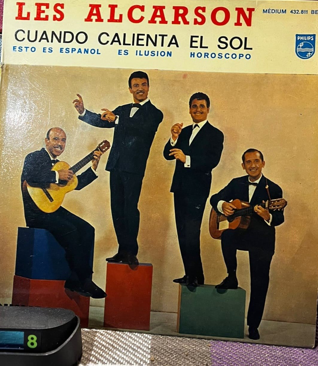 Les Alcarson – Cuando Calienta El Sol (11e série) / 7