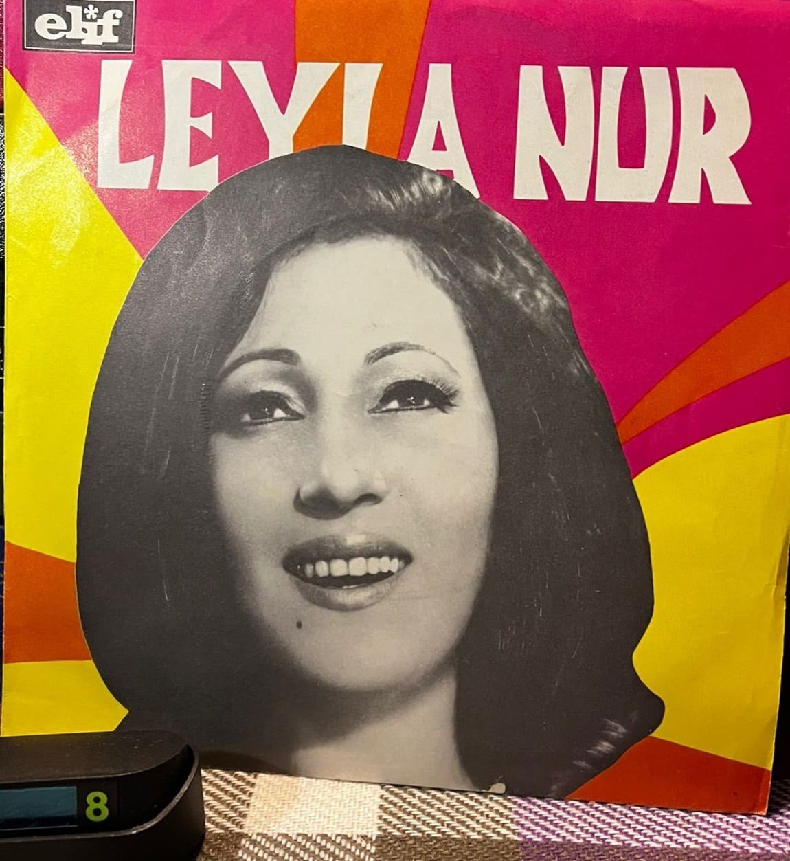 Leyla Nur - Yazılan Değişmiyor / Yaptığınla Kalırsın (45'lik Plak - Elif E 34)