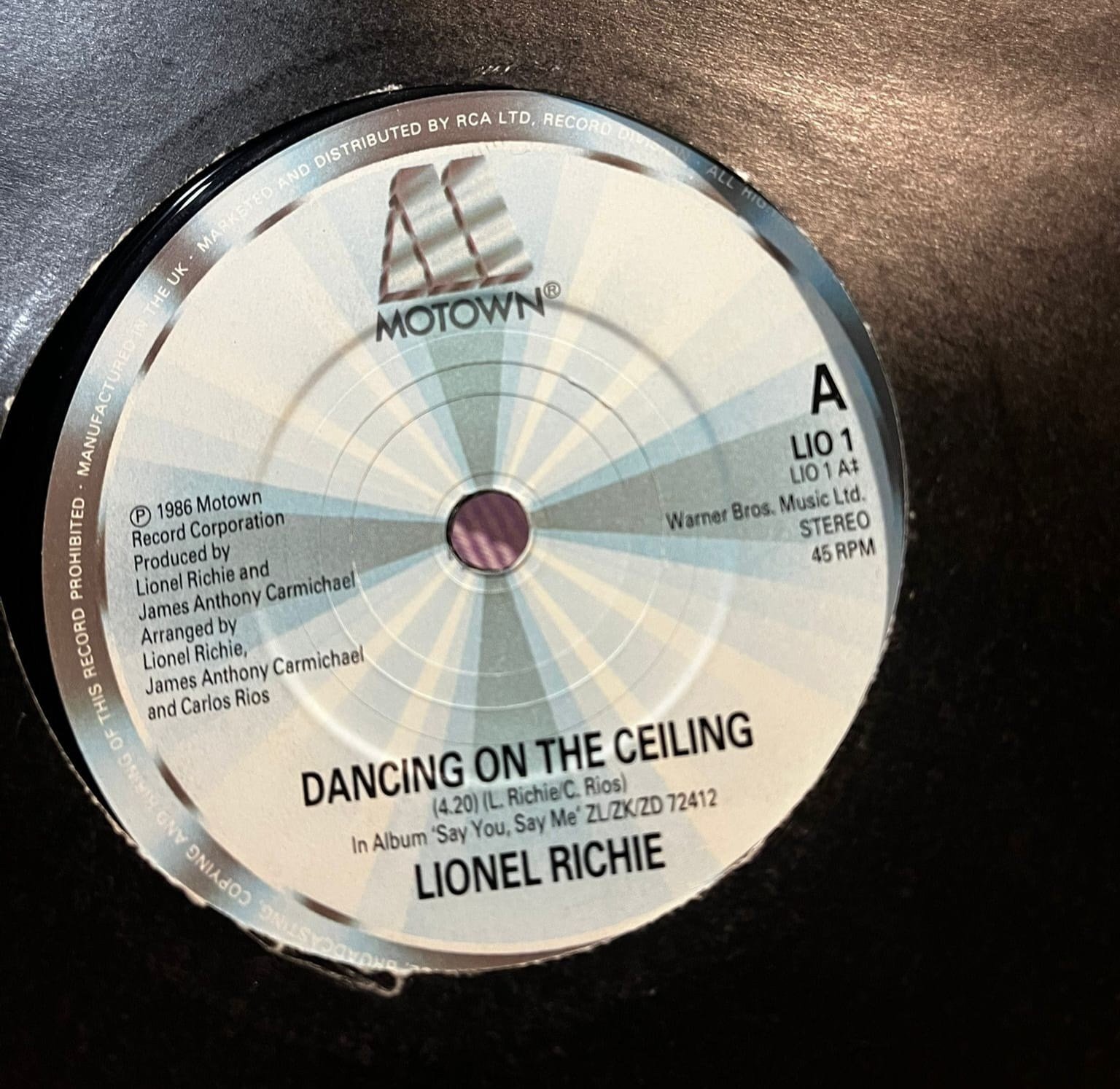 Lionel Richie - Dancing On The Ceiling / Love Will Find A Way (7