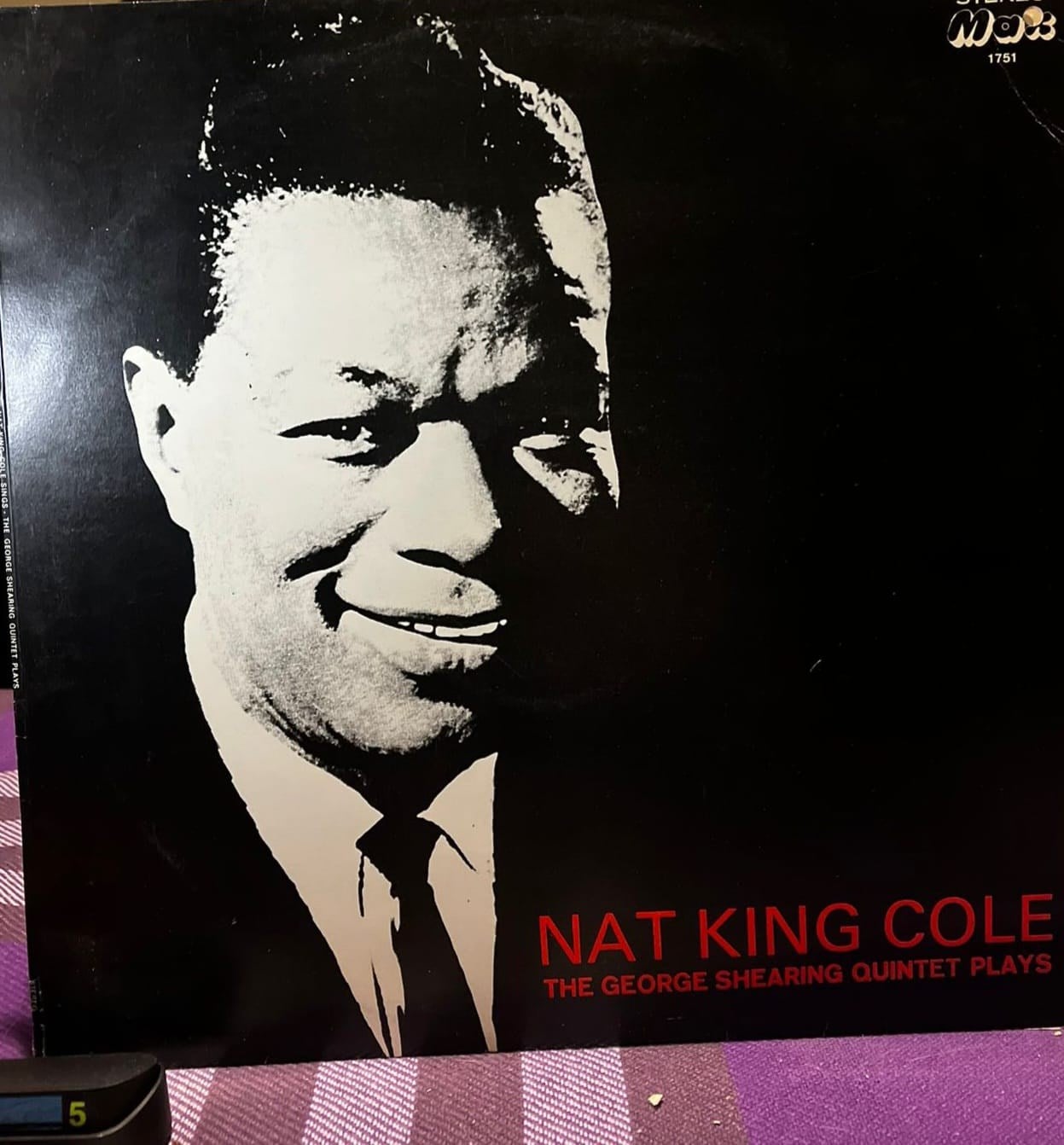 Nat King Cole - The George Shearing Quintet Plays (LP)