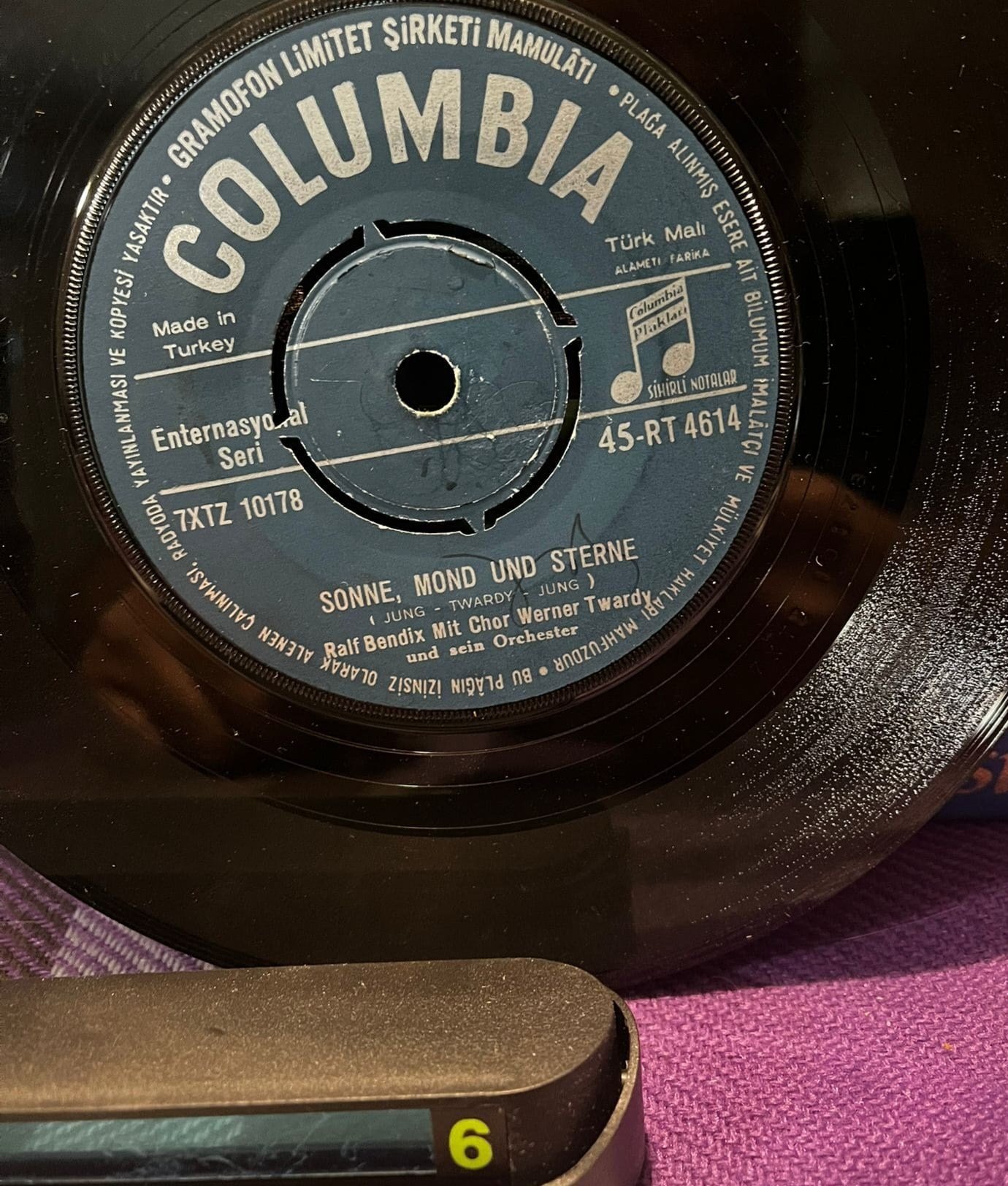 Ralf Bendix - Babysitter Boogie / Sonne, Mond Und Sterne (Columbia - 45-RT 4614 - Türkiye Baskı)
