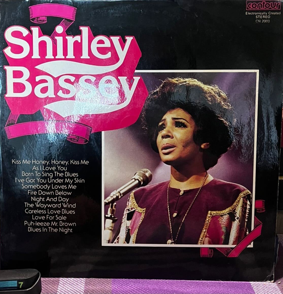 Shirley Bassey - Shirley Bassey (Contour - CN 2000) LP - UK Press
