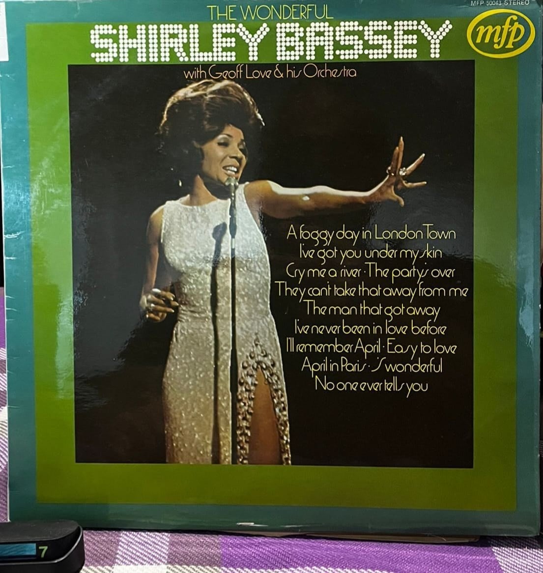 Shirley Bassey - The Wonderful Shirley Bassey LP - UK Press (Music For Pleasure)