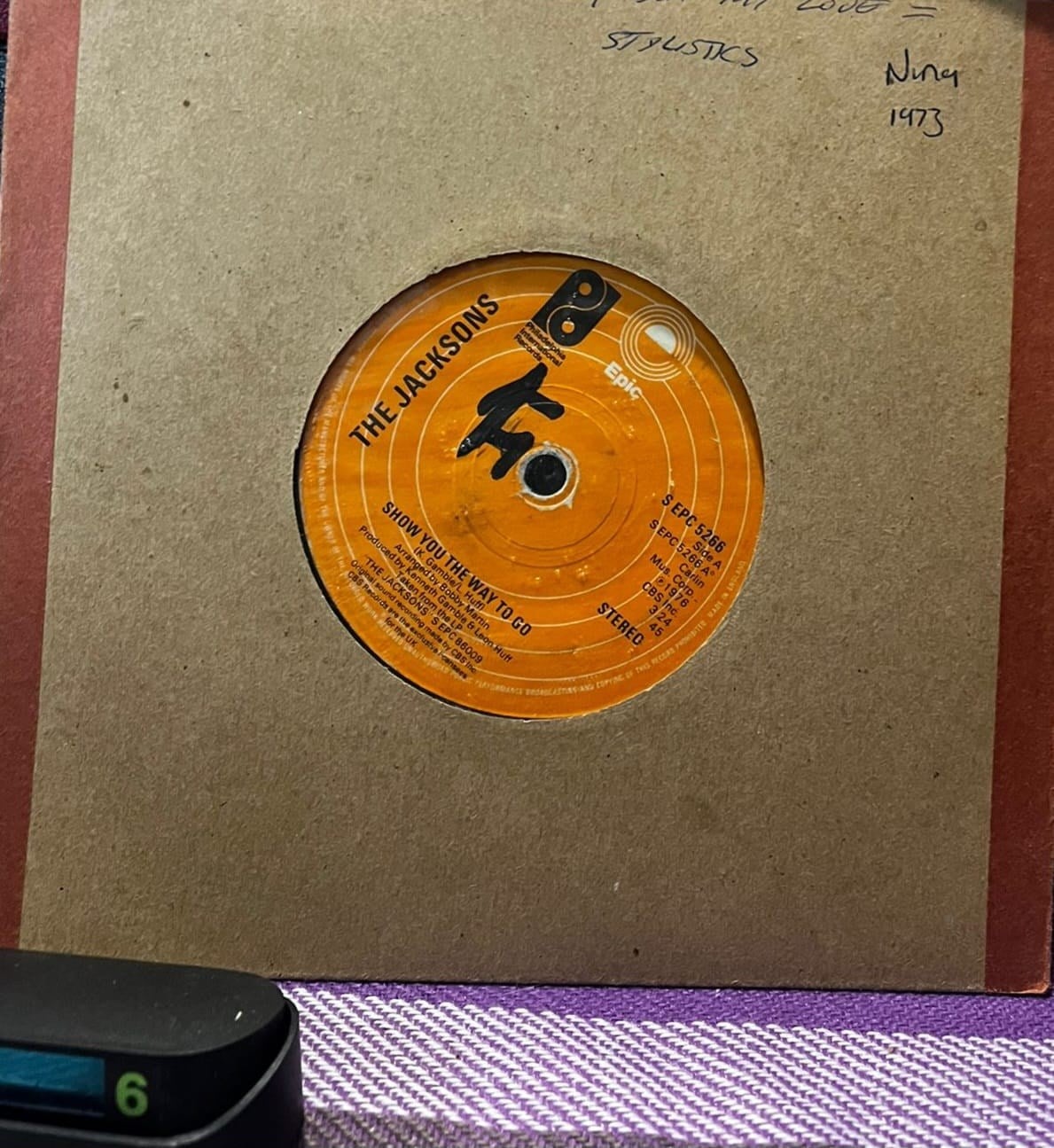 The Jacksons - Show You The Way To Go / Blues Away (1976) - Epic / S EPC 5266 - 45'lik Plak